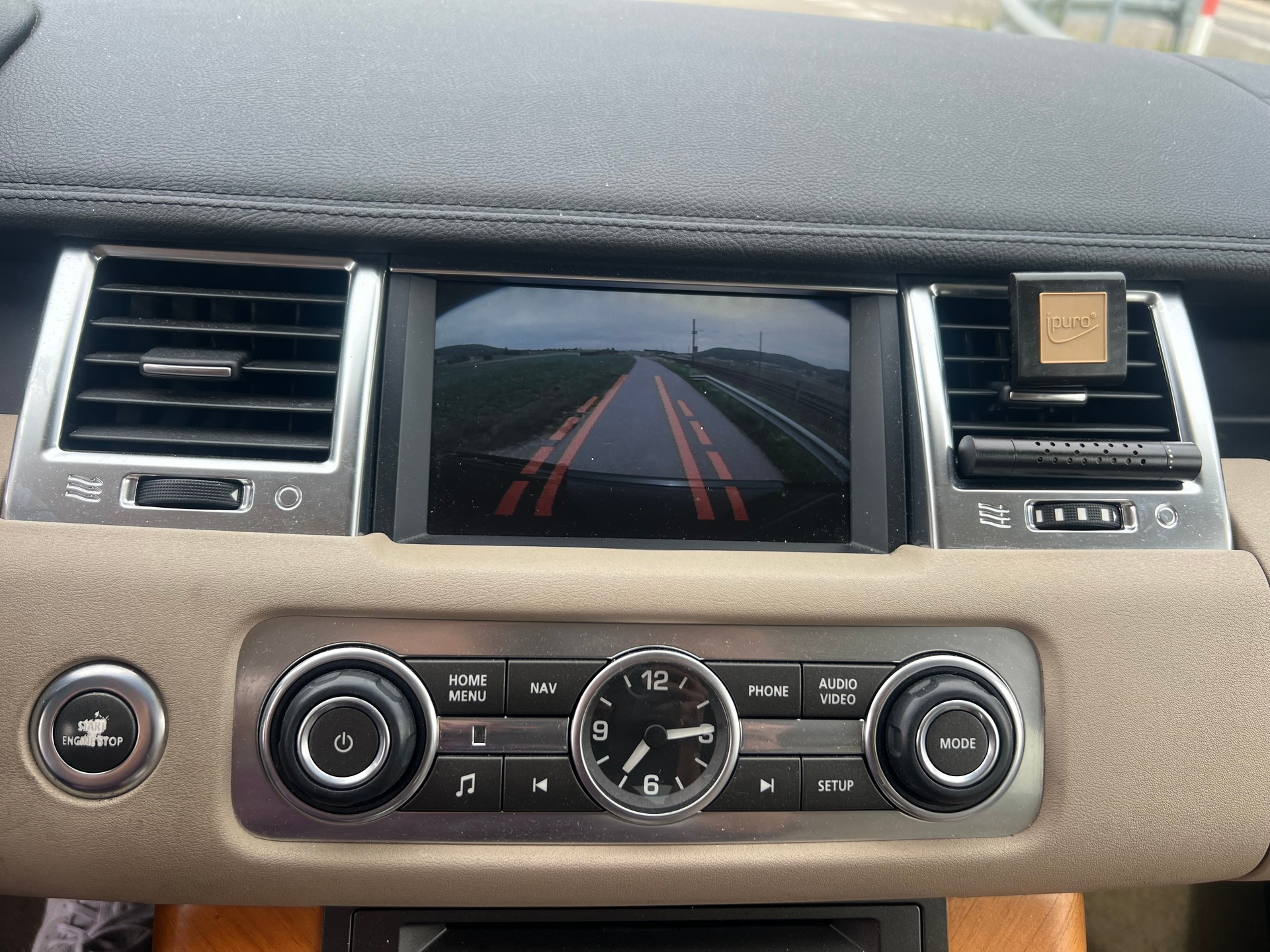 LAND ROVER Range Rover Sport 3.0 TDV6 SE Automatic-image-12