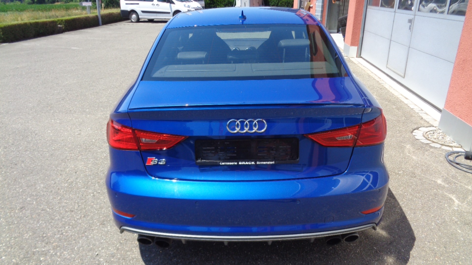 AUDI 2.0 T FSI quattro-image-2