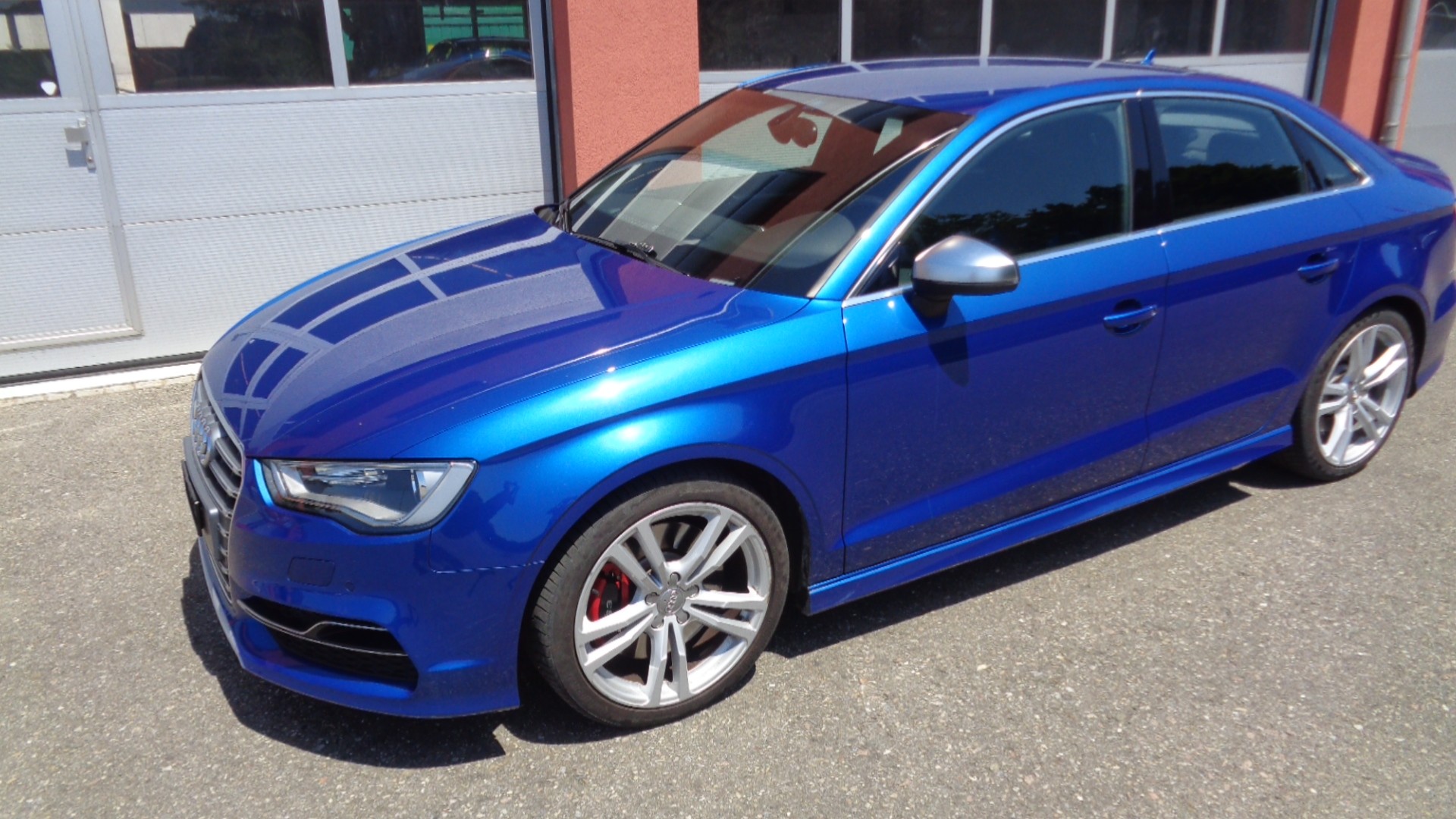 AUDI 2.0 T FSI quattro-image-0