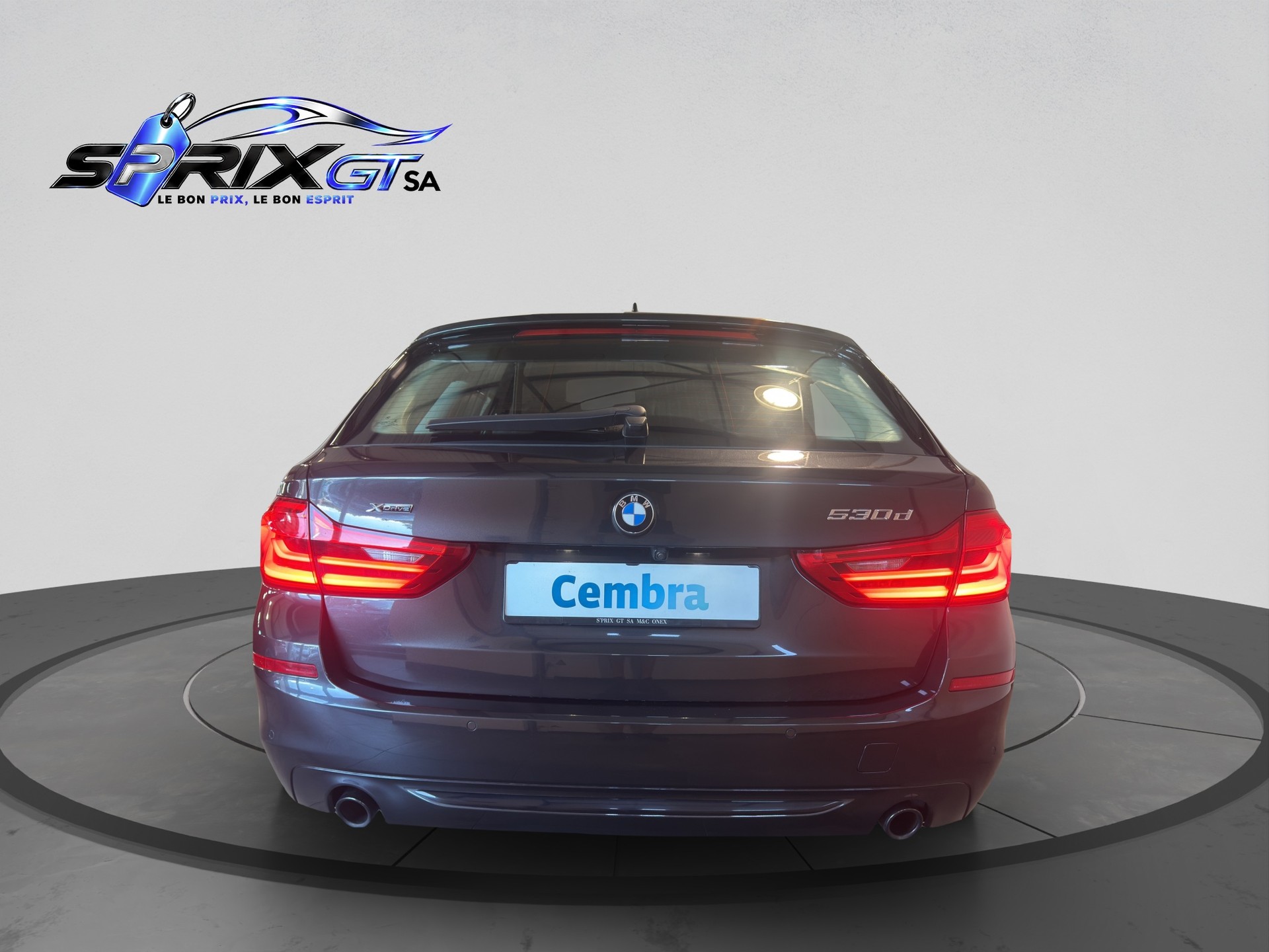 BMW 530d xDrive Touring Sport Line Steptronic-image-3