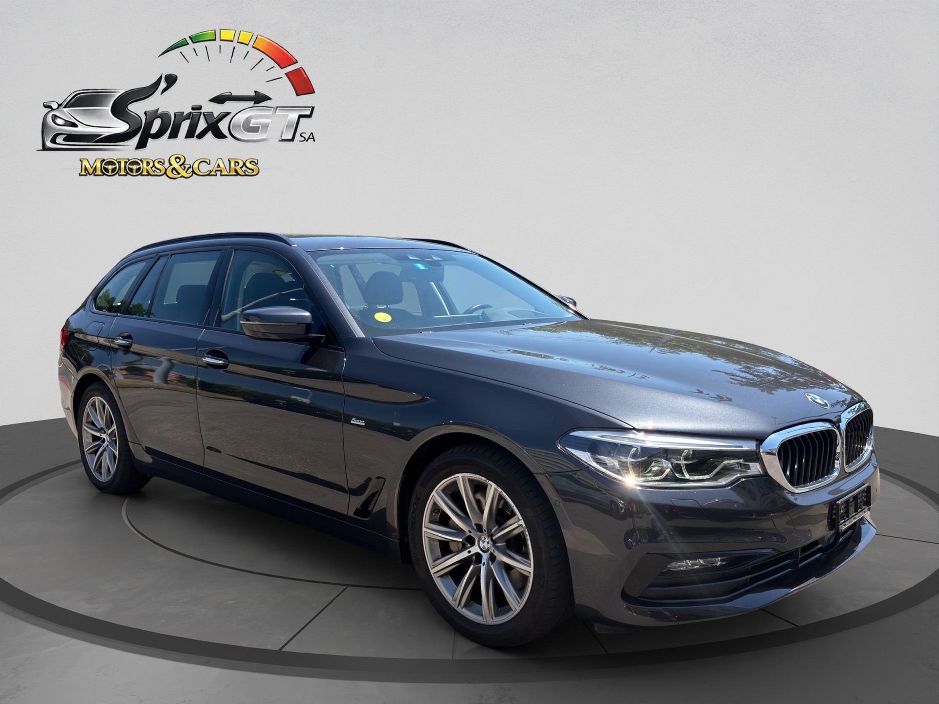 BMW 530d xDrive Touring Sport Line Steptronic-image-1