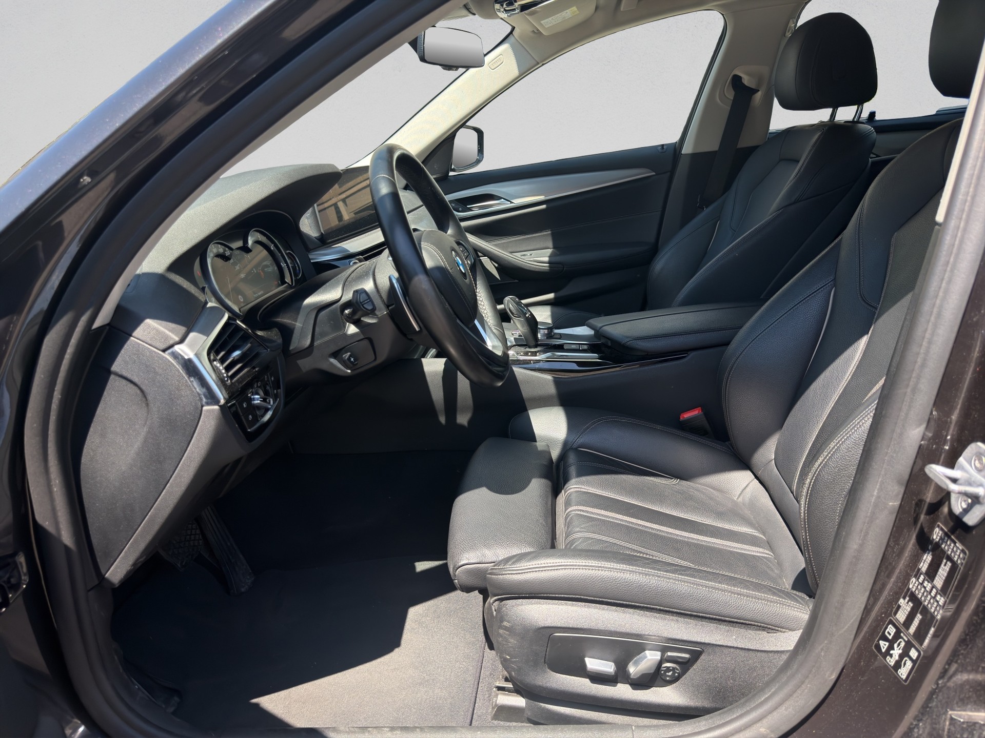 BMW 530d xDrive Touring Sport Line Steptronic-image-9