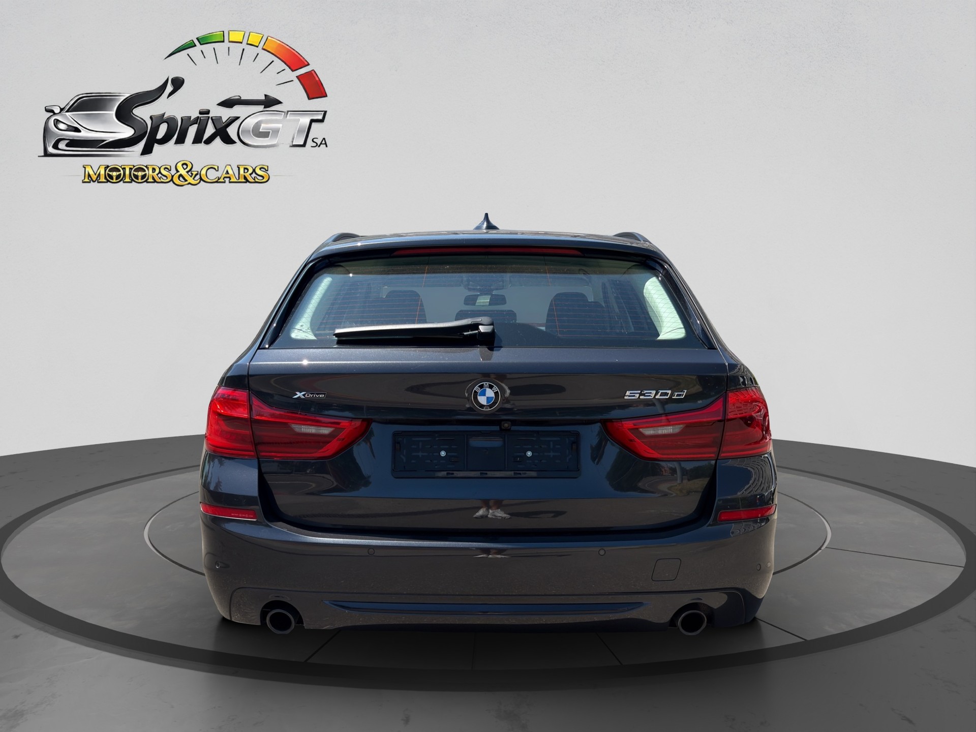 BMW 530d xDrive Touring Sport Line Steptronic-image-4