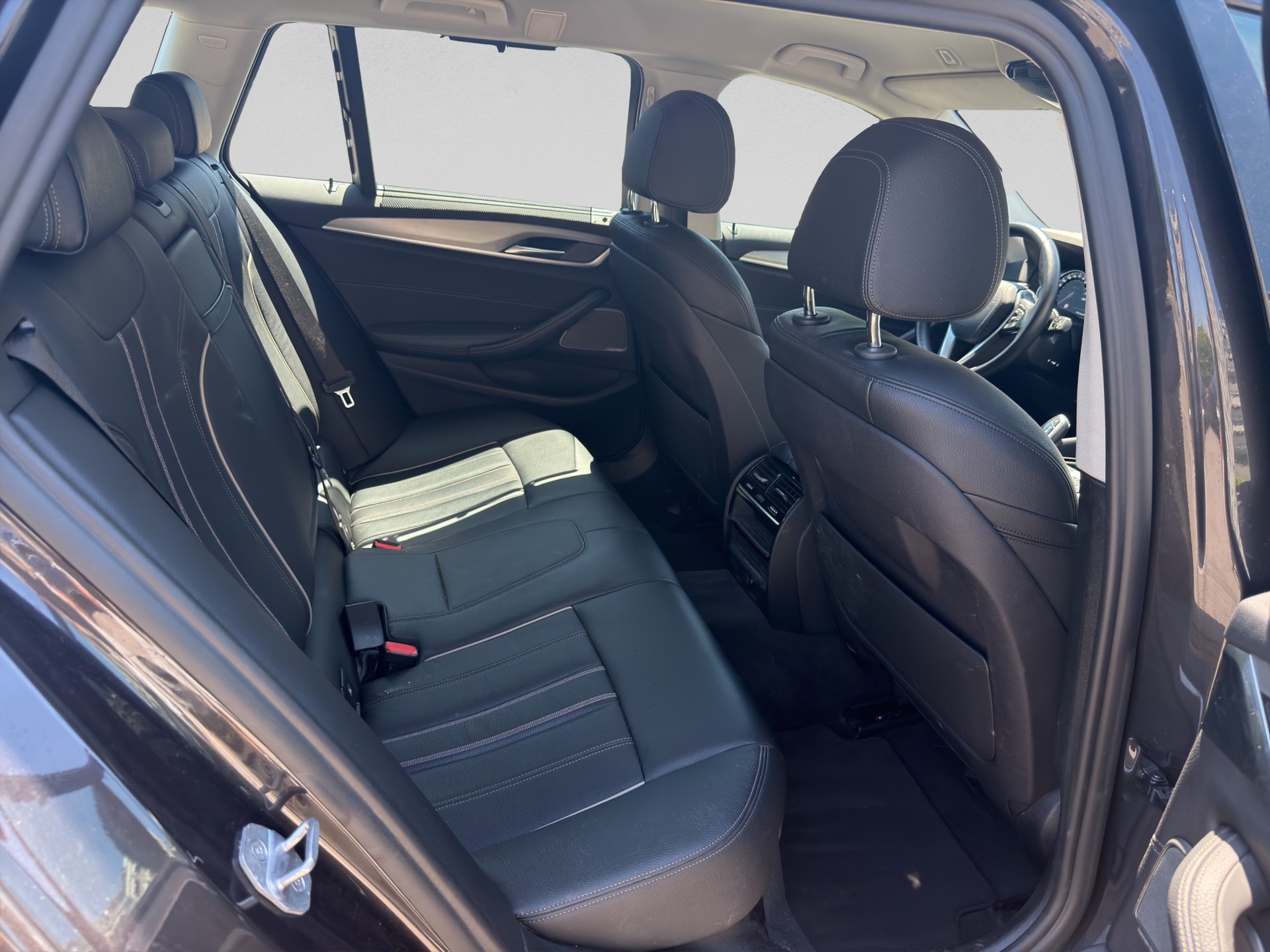 BMW 530d xDrive Touring Sport Line Steptronic-image-14