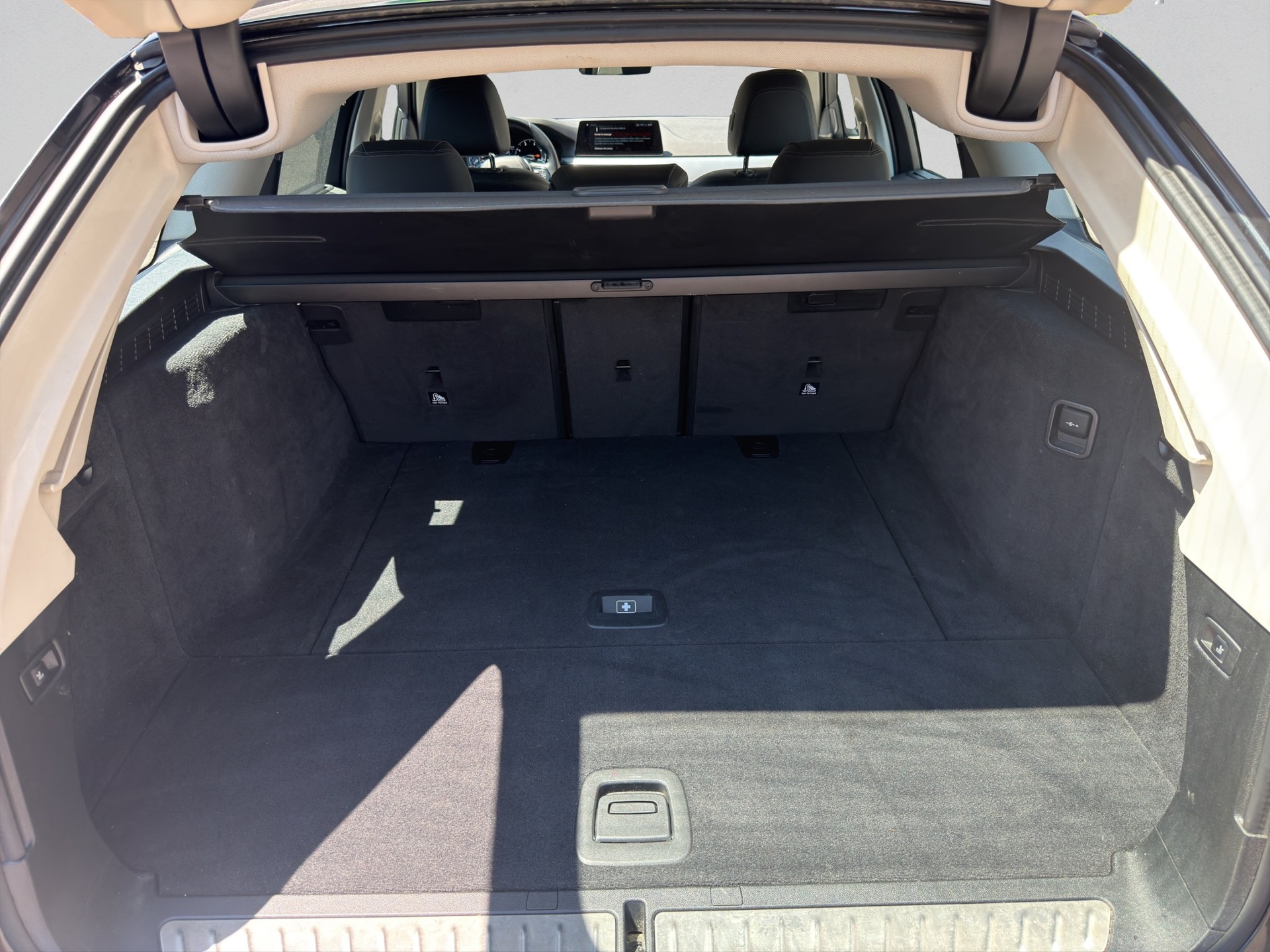 BMW 530d xDrive Touring Sport Line Steptronic-image-12