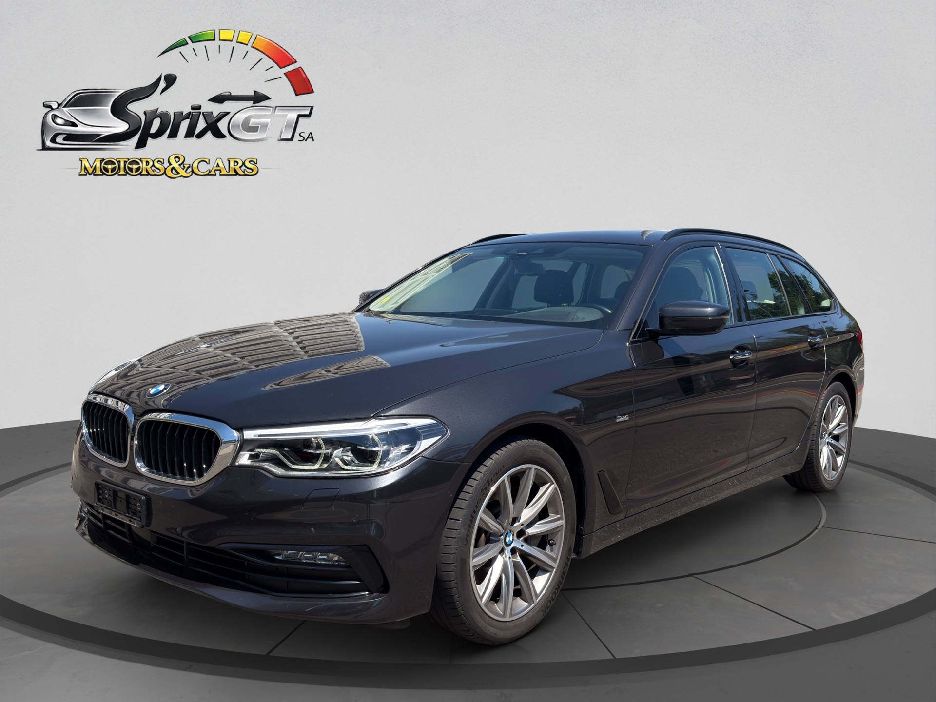 BMW 530d xDrive Touring Sport Line Steptronic-image-0