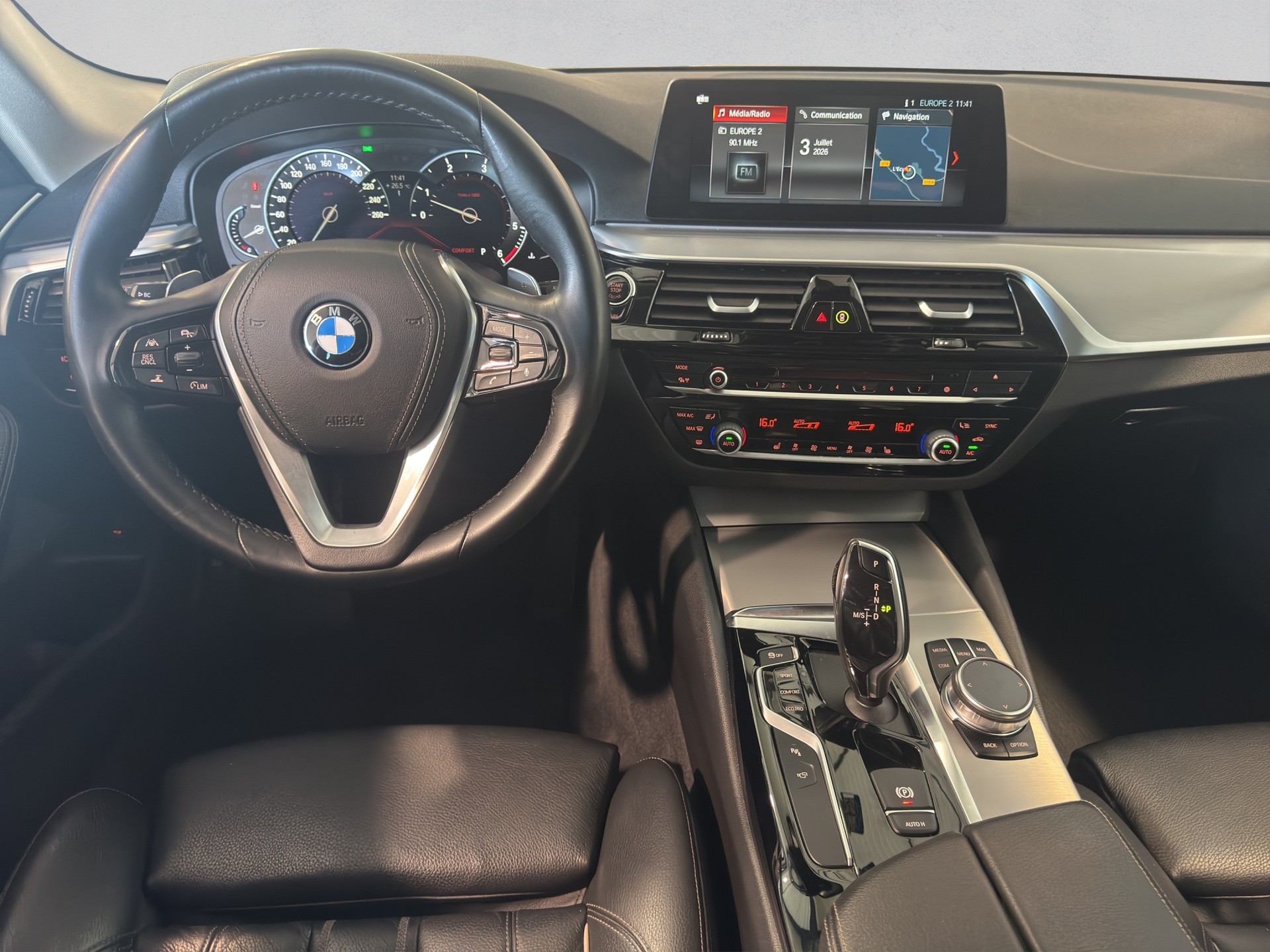 BMW 530d xDrive Touring Sport Line Steptronic-image-8