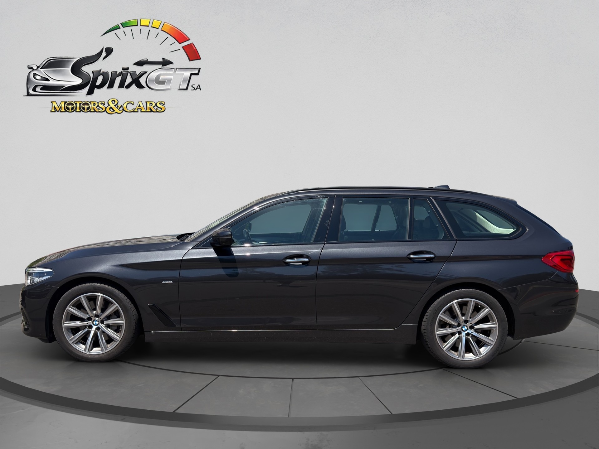 BMW 530d xDrive Touring Sport Line Steptronic-image-2