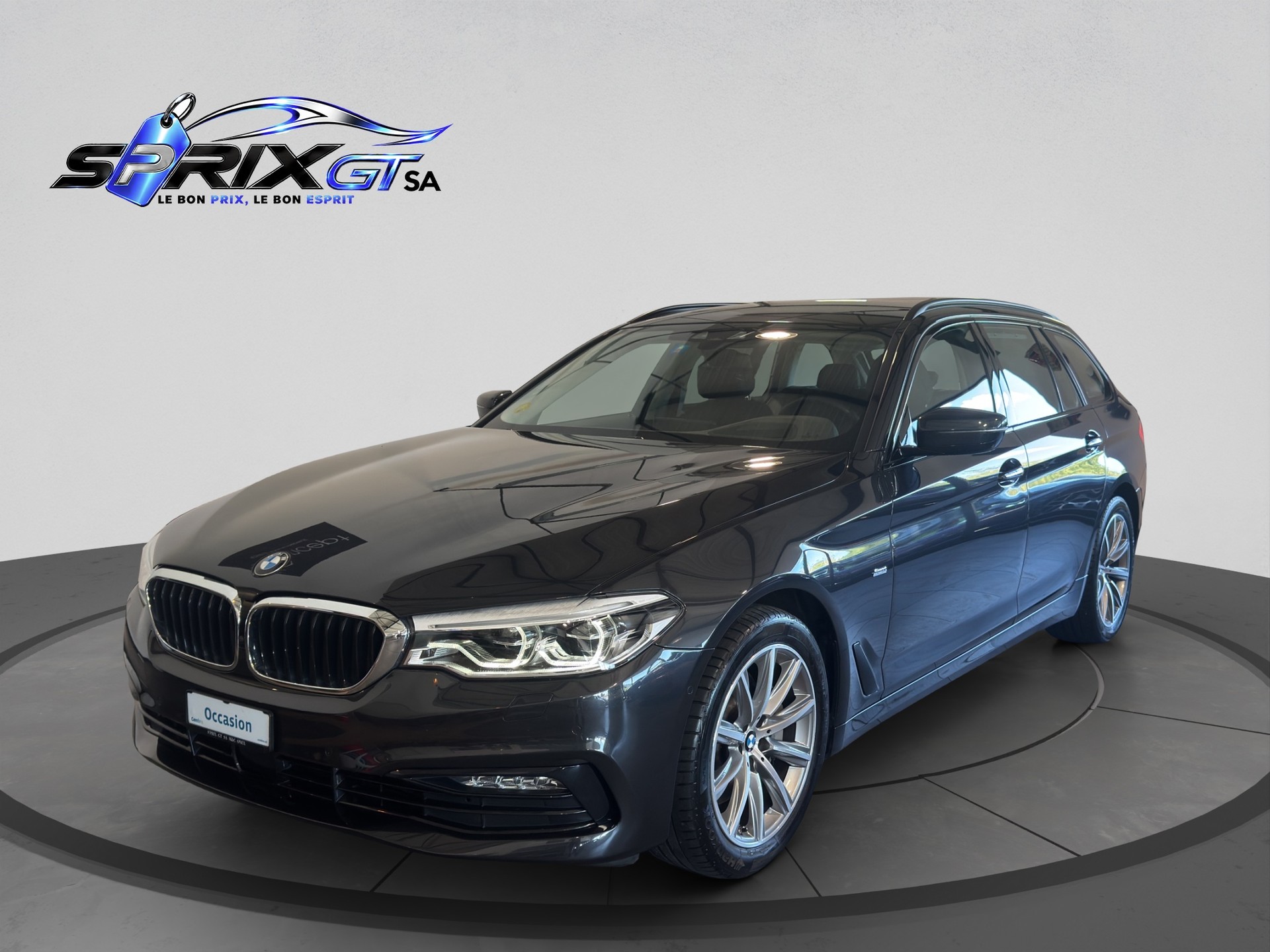 BMW 530d xDrive Touring Sport Line Steptronic-image-0