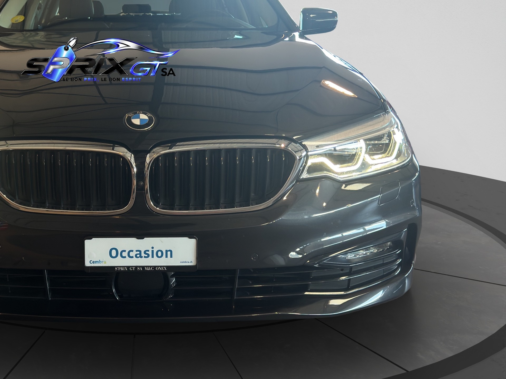 BMW 530d xDrive Touring Sport Line Steptronic-image-9