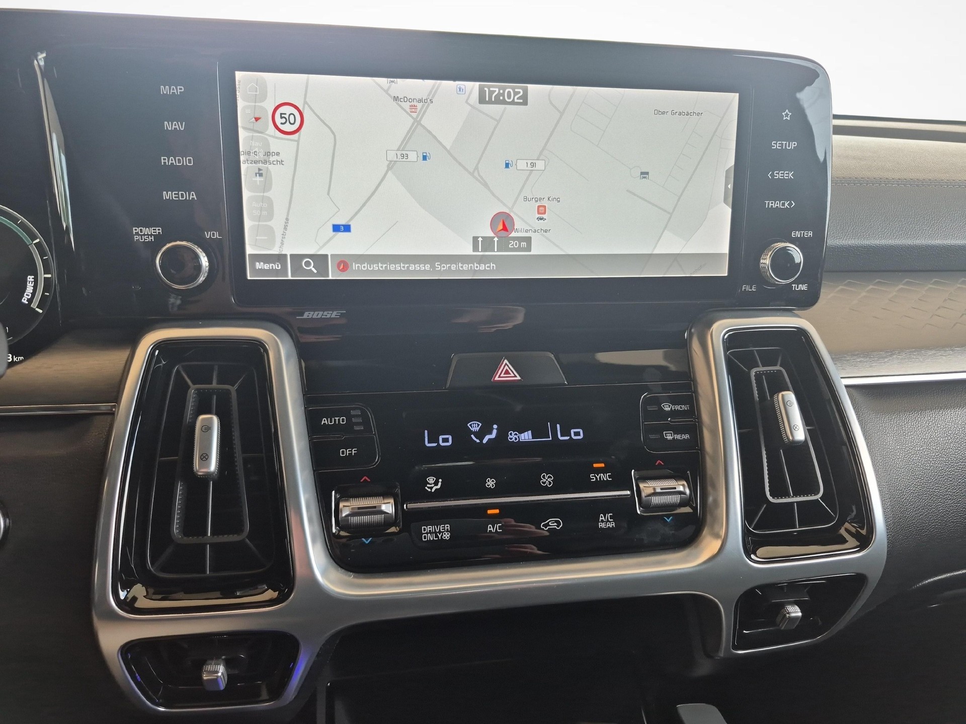 KIA Sorento 1.6 T-GDi Plug-in Hybrid Style 7P / ab 3,99% Leasing bei Abschluss einer Protect Autoversicherung-image-14