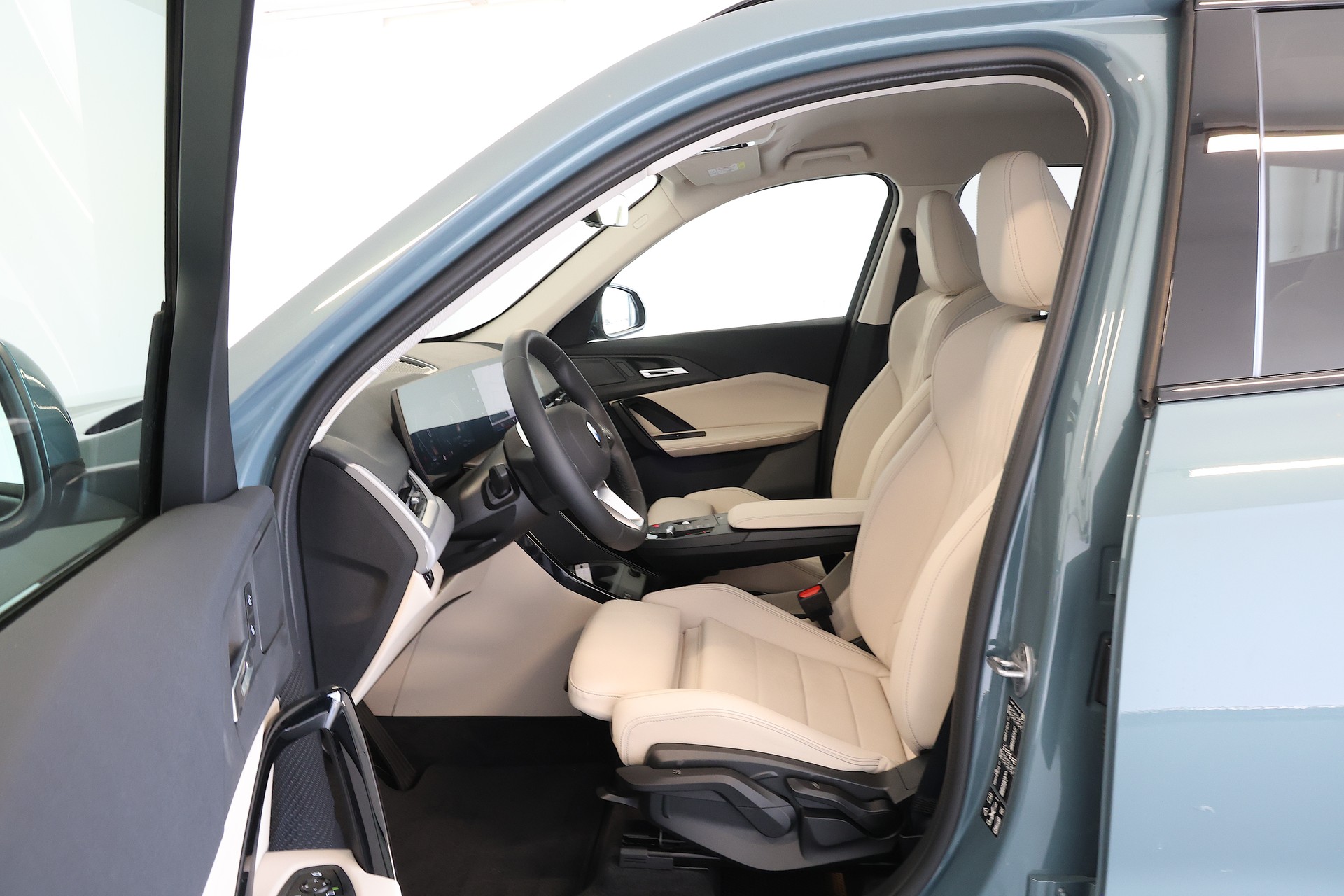 BMW X1 xDrive 20d 48V *CH-Fahrzeug* *Gratis-Service*-image-5