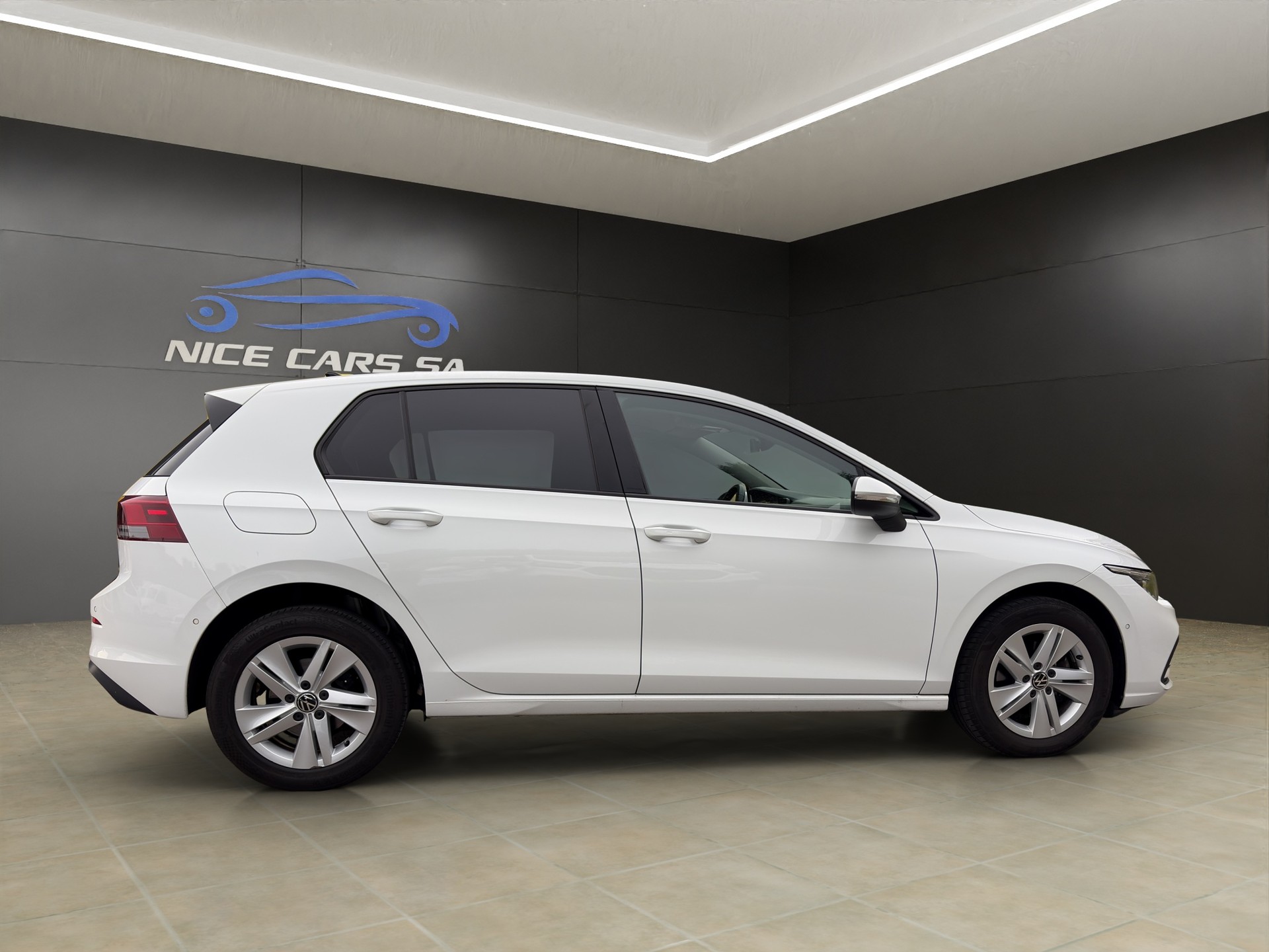VW Golf 1.0 TSI Life-image-6