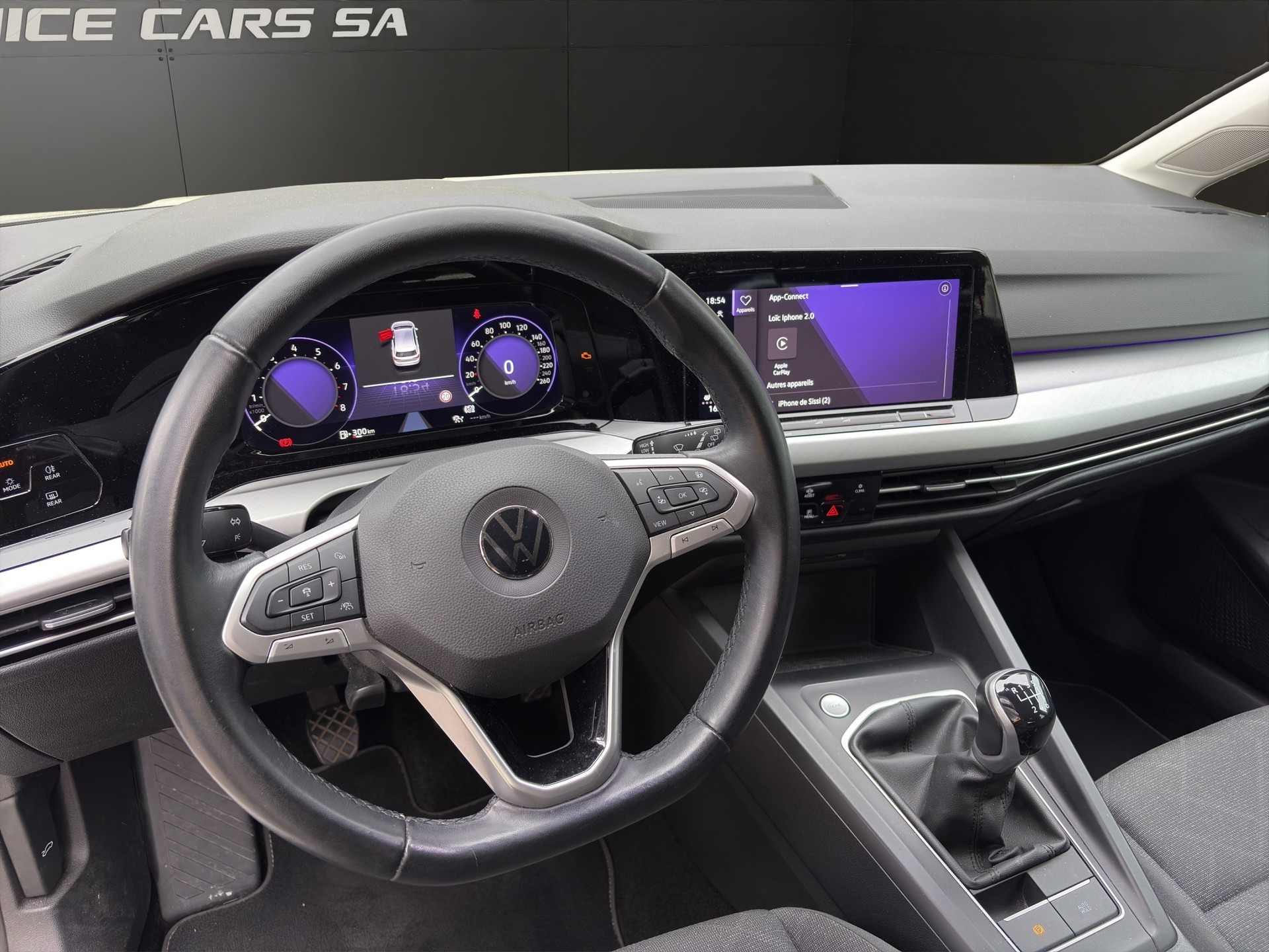 VW Golf 1.0 TSI Life-image-8