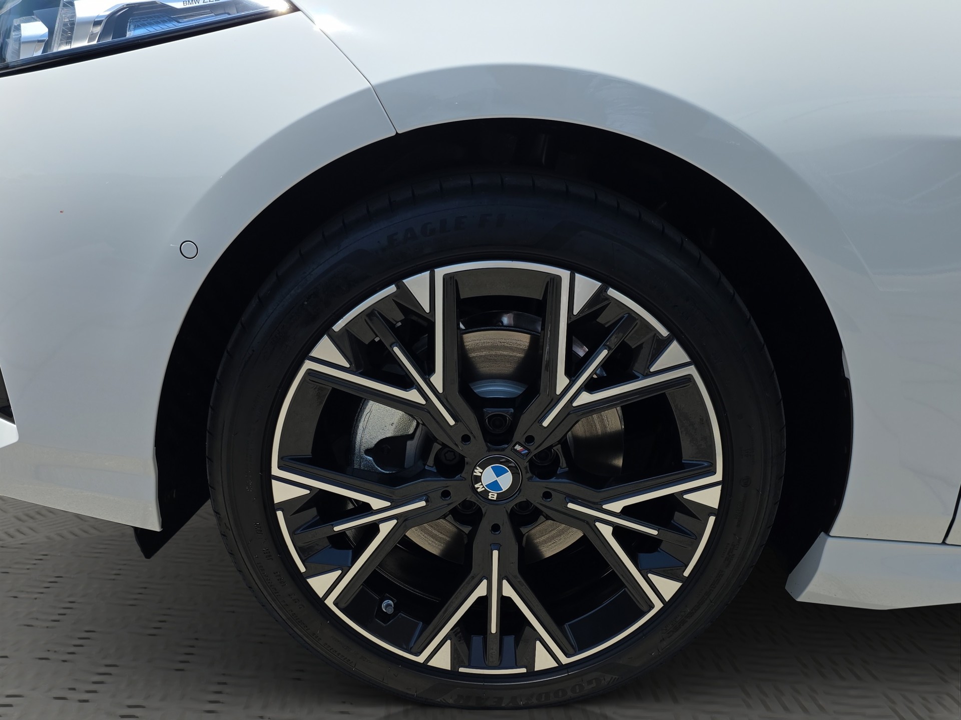 BMW 120 M Sport Pro Steptronic-image-6