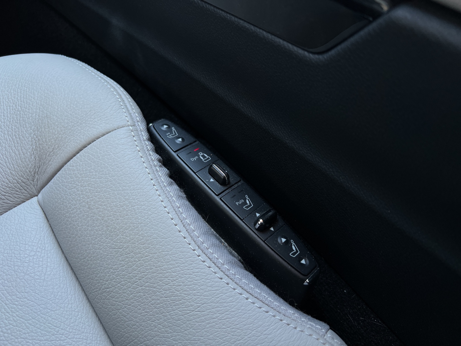 MERCEDES-BENZ E 350 CGI BlueEff Avgarde-image-10
