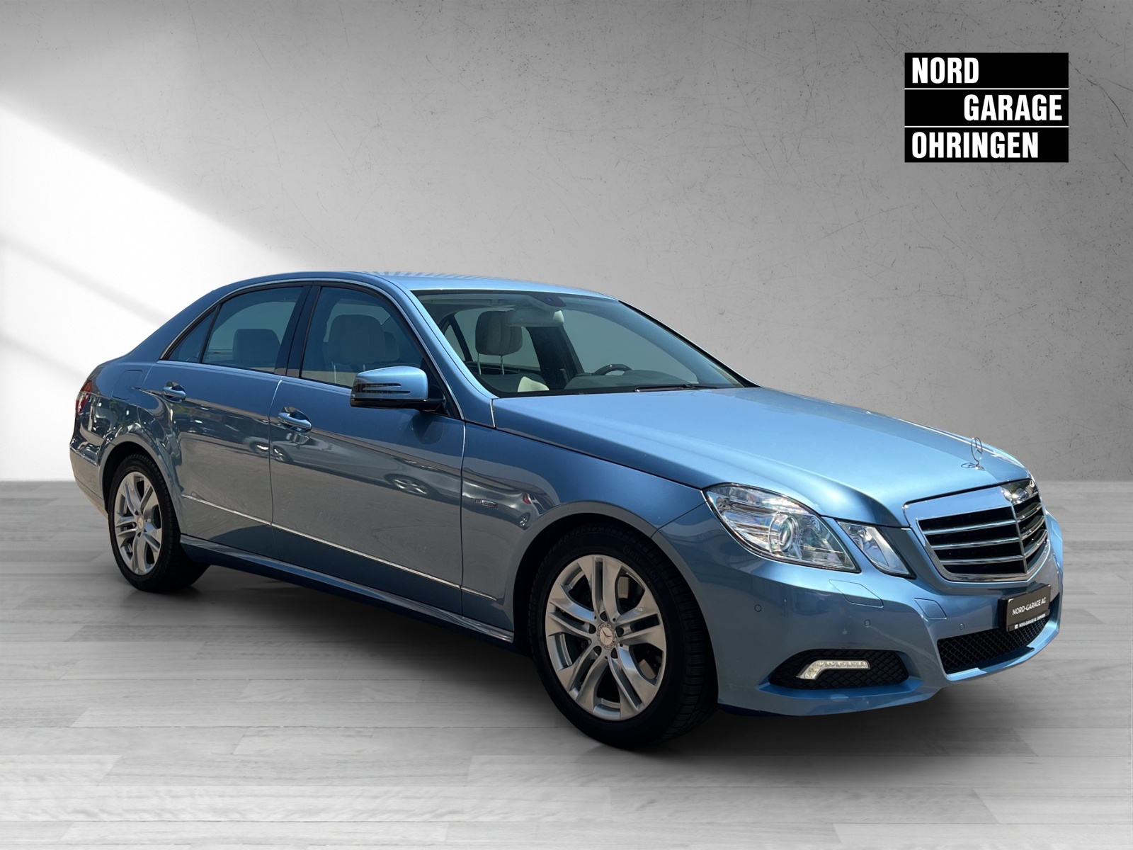 MERCEDES-BENZ E 350 CGI BlueEff Avgarde-image-5