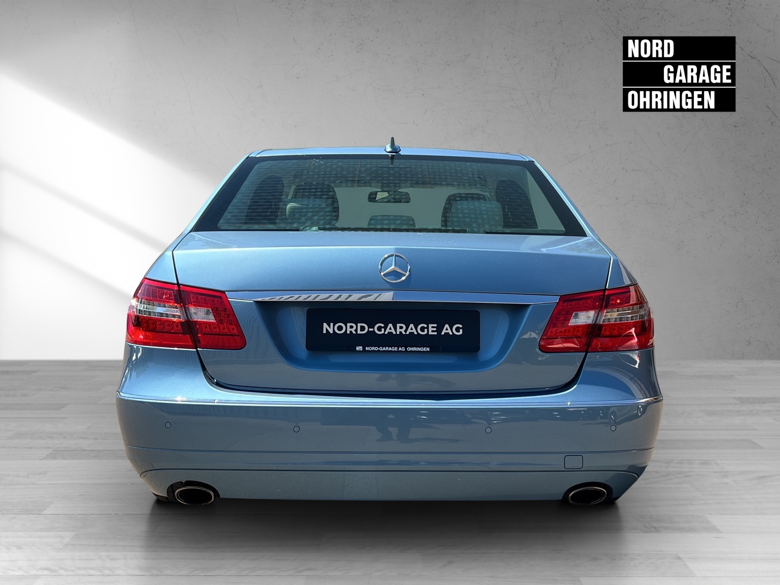 MERCEDES-BENZ E 350 CGI BlueEff Avgarde-image-3