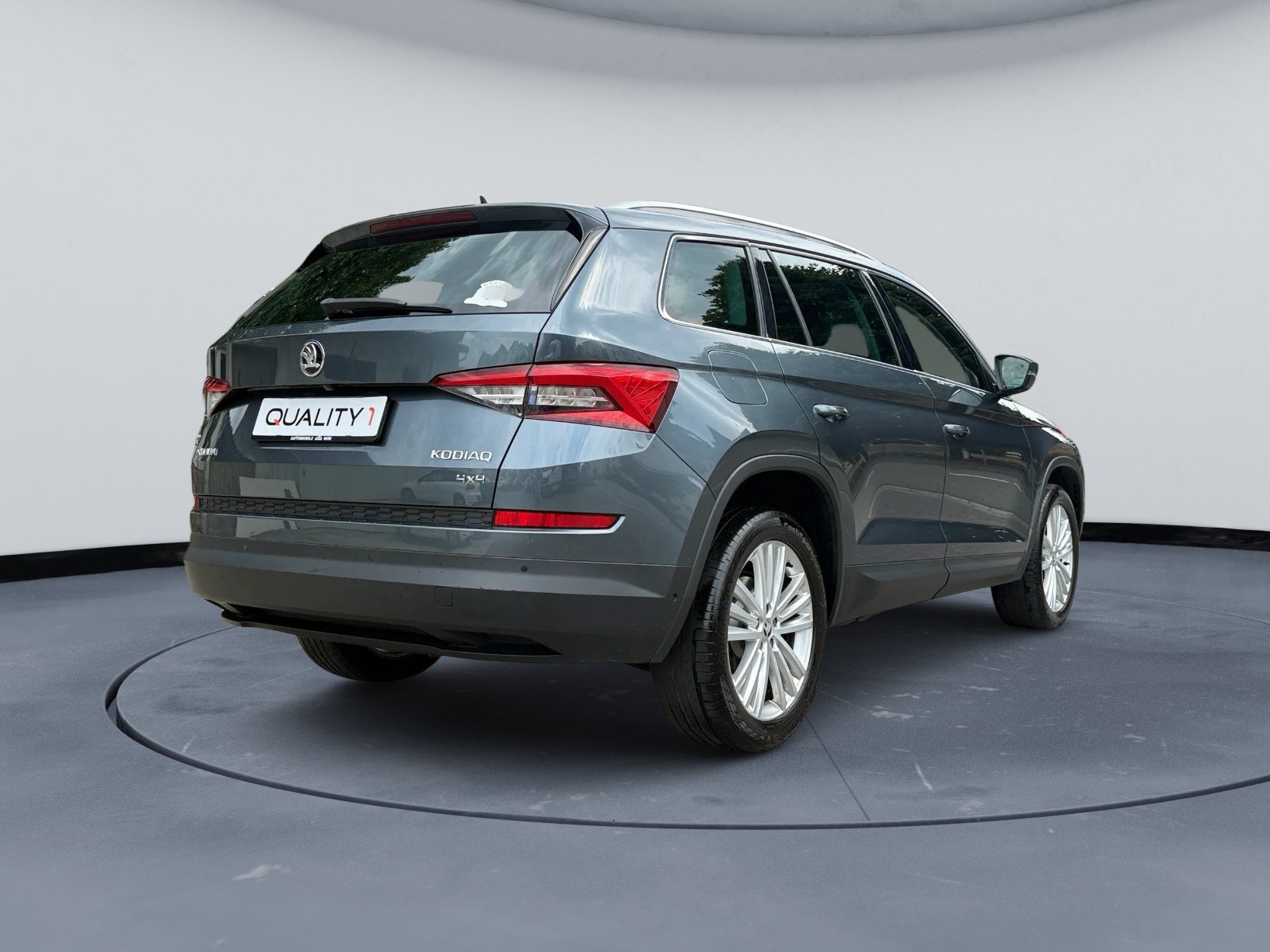 SKODA Kodiaq 2.0 TDI 4x4 DSG 7 Plätzer-image-4