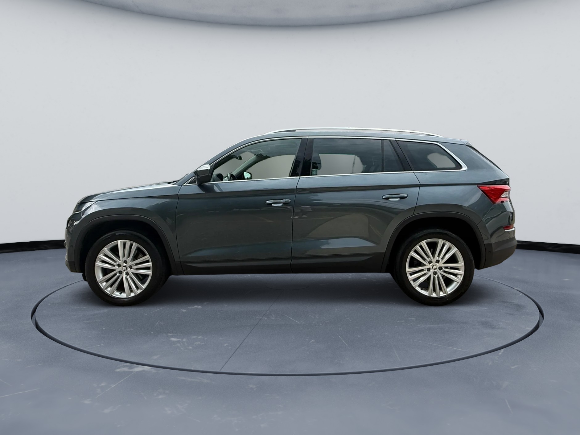 SKODA Kodiaq 2.0 TDI 4x4 DSG 7 Plätzer-image-7