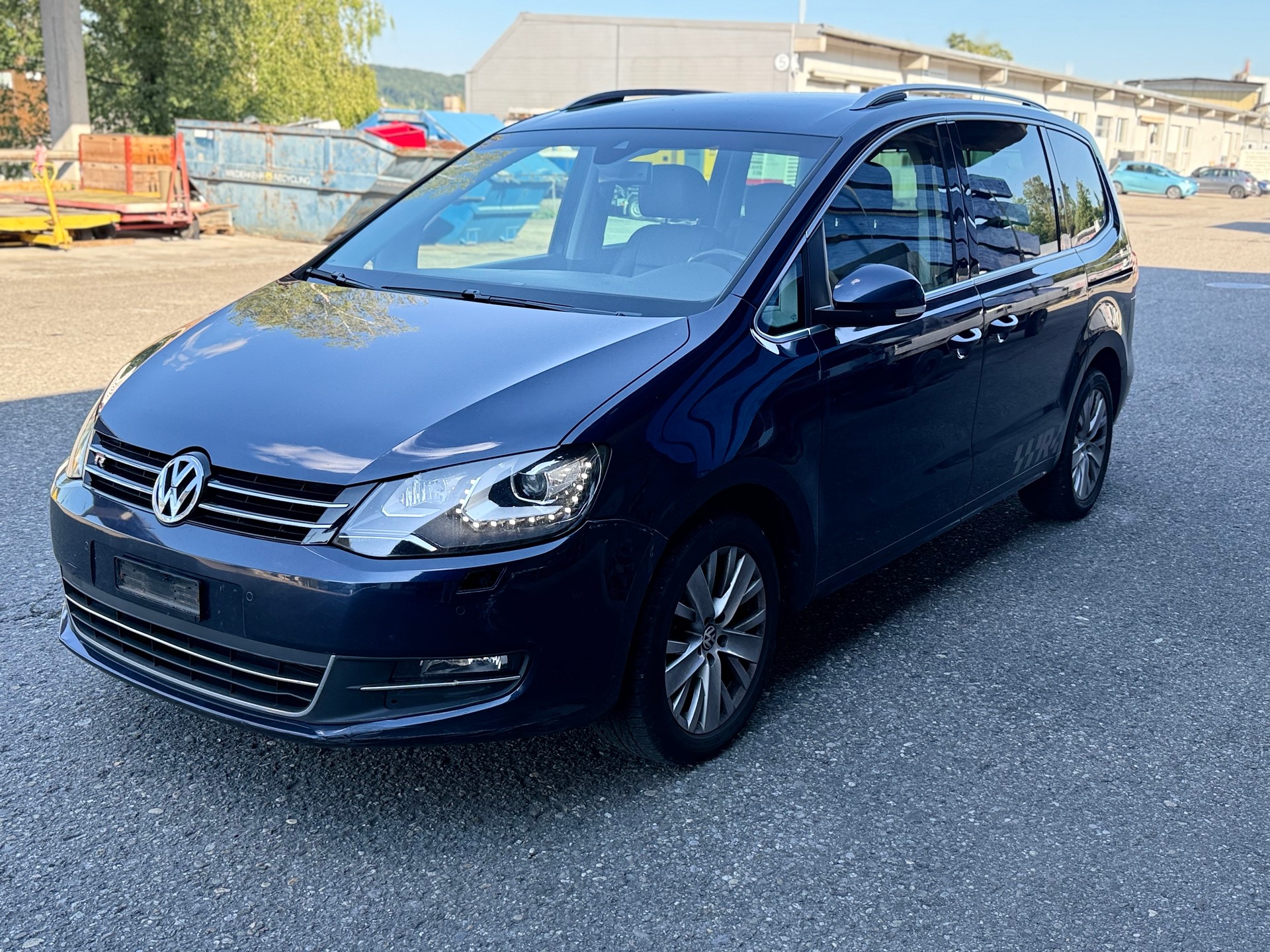 VW Sharan 2.0 TDI BlueMotion Technology Highline DSG-image-0
