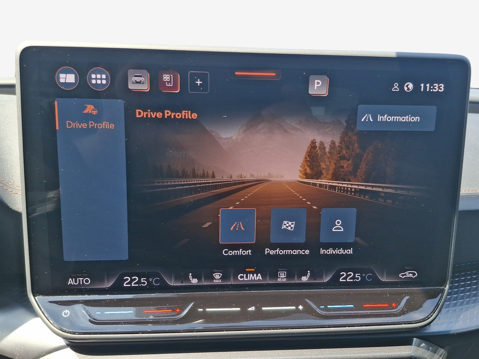 CUPRA LEON ST 1.5 eTSI DSG-image-13
