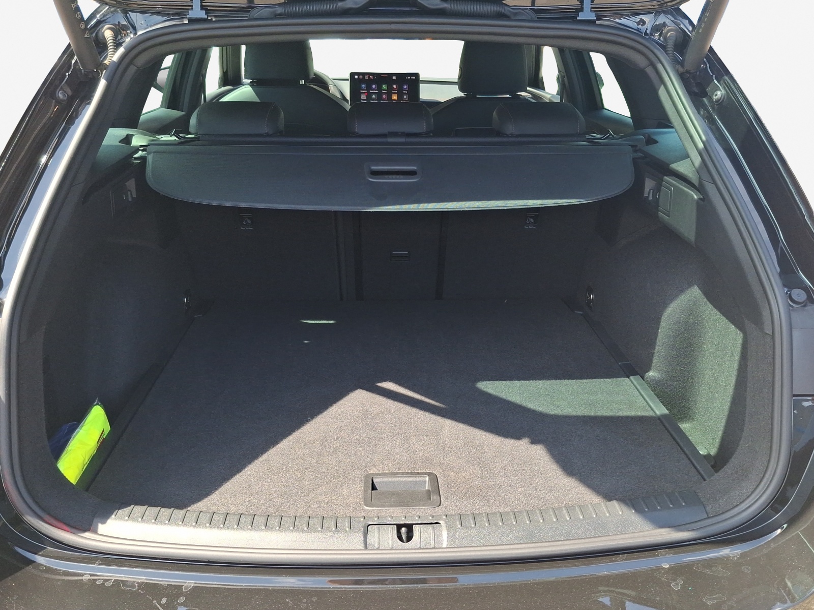 CUPRA LEON ST 1.5 eTSI DSG-image-12