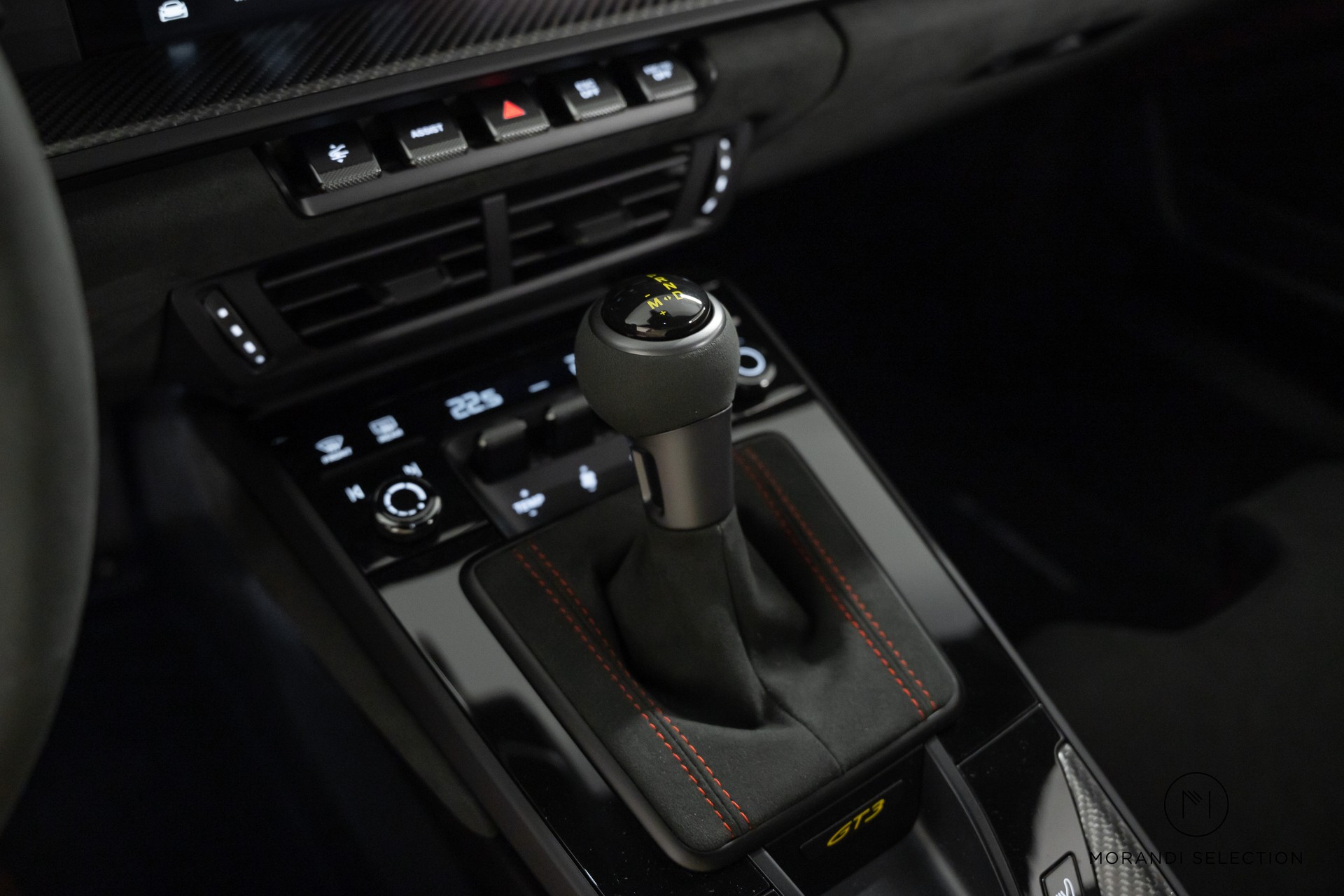 PORSCHE 911 Coupé 4.0 GT3 PDK Weissach-image-28