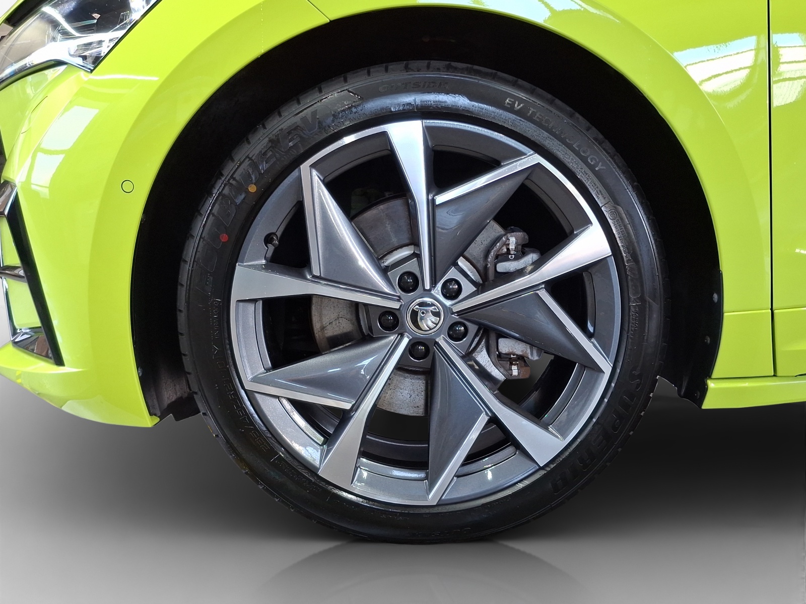 SKODA Enyaq Coupé RS iV 80 4x4-image-15
