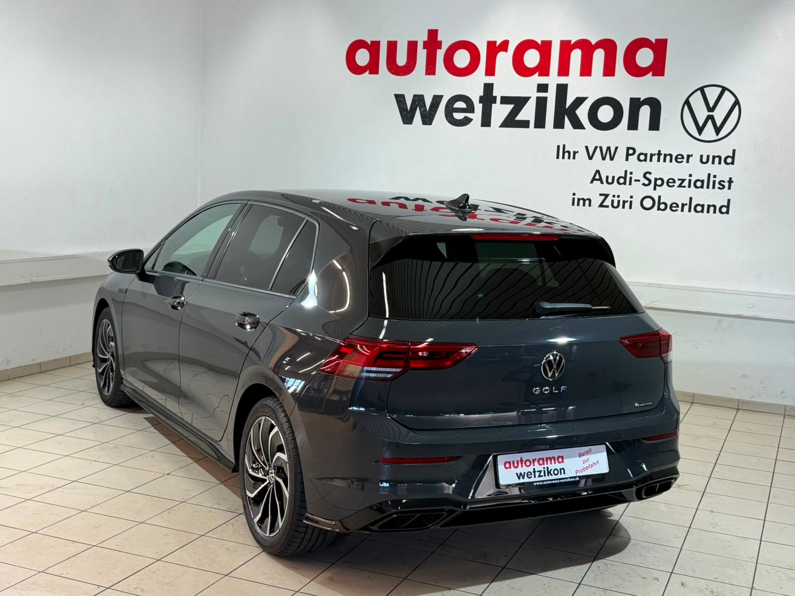 VW Golf 2.0 TSI R-Line DSG 4 Motion-image-3