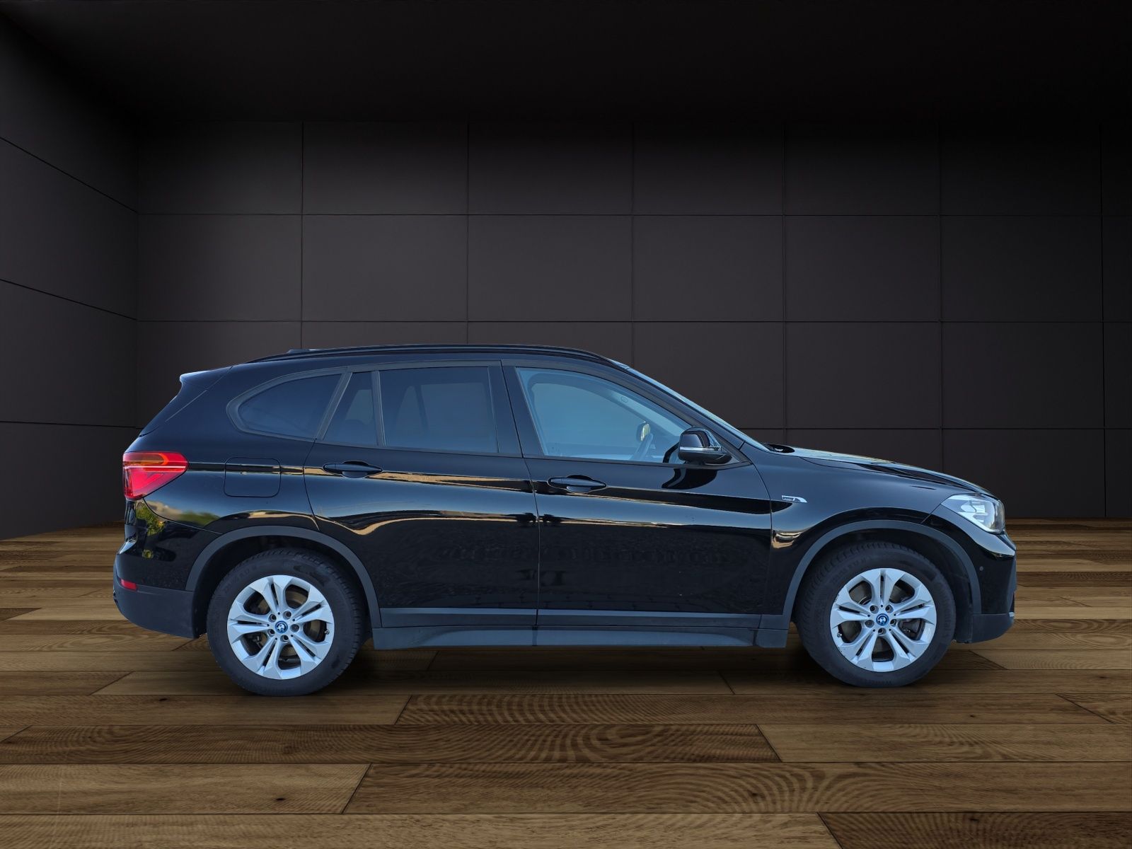 BMW X1 xDrive 25e Steptronic-image-4