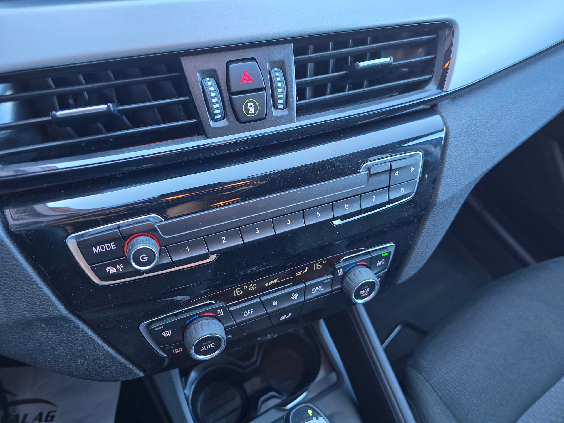BMW X1 xDrive 25e Steptronic-image-15