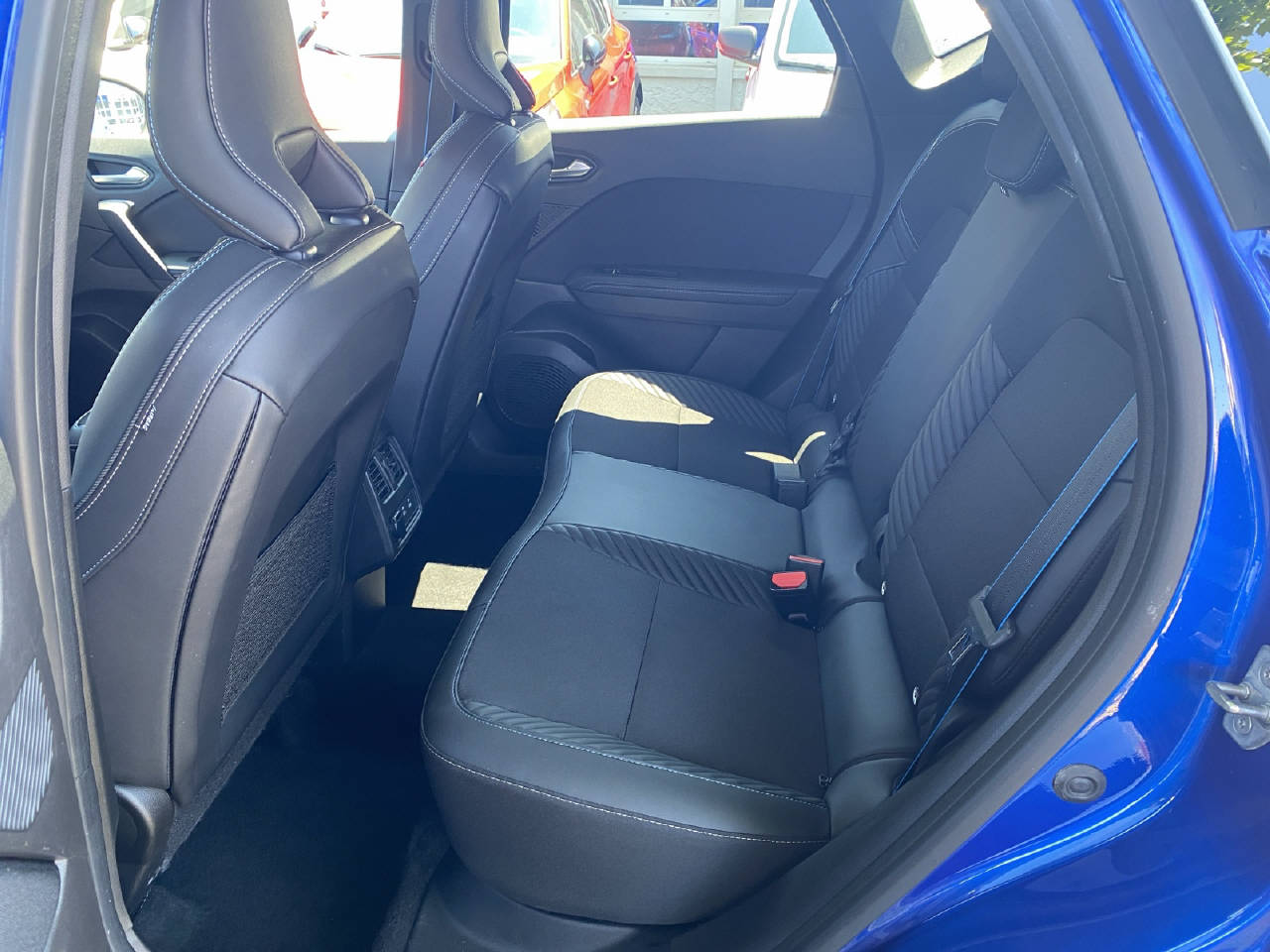 RENAULT Captur 1.3 TCe 160 esprit Alpine EDC-image-9