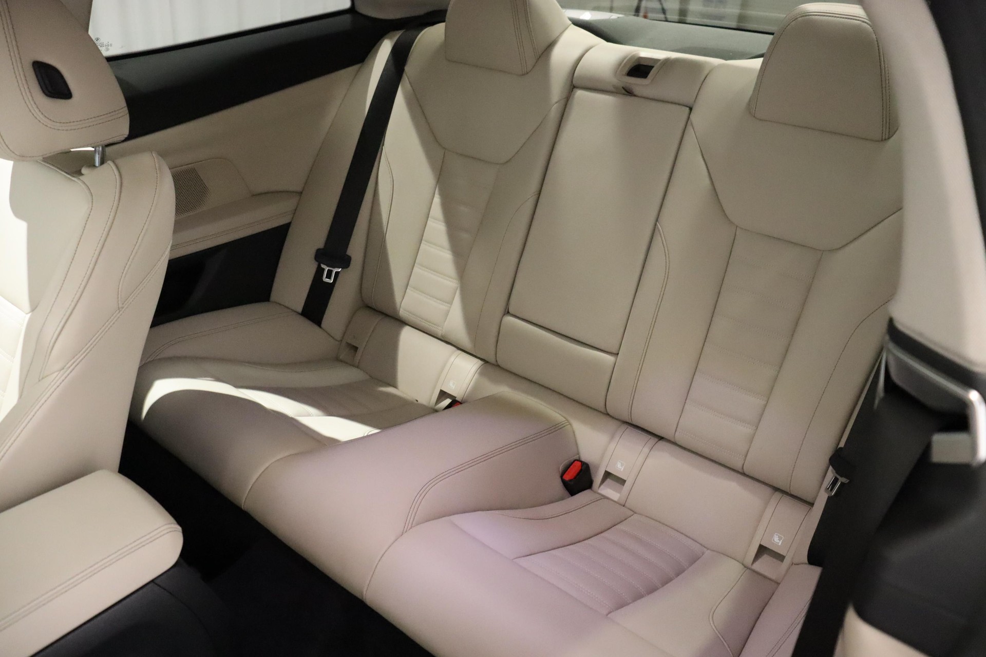 BMW 420i Coupé-image-16