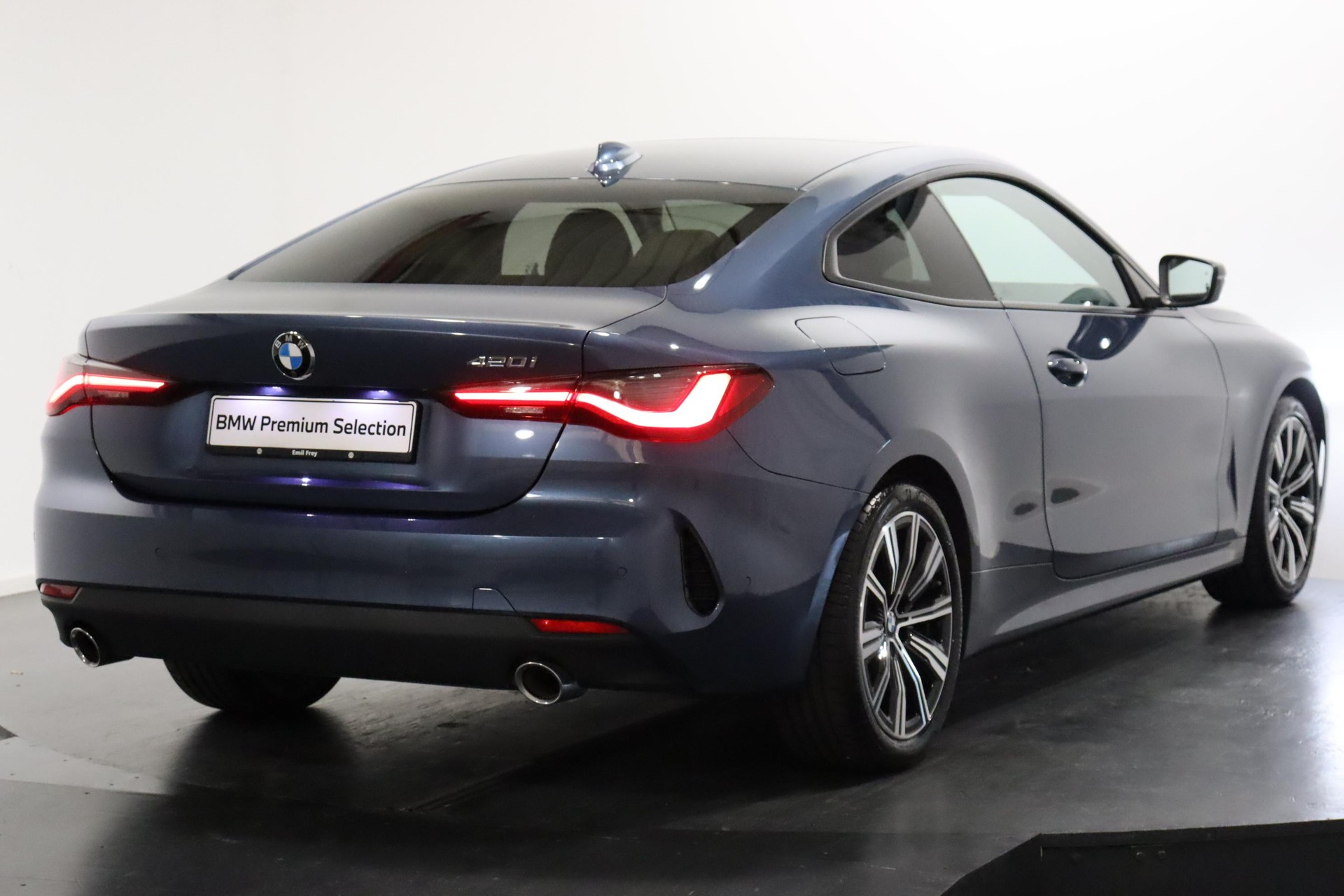 BMW 420i Coupé-image-1