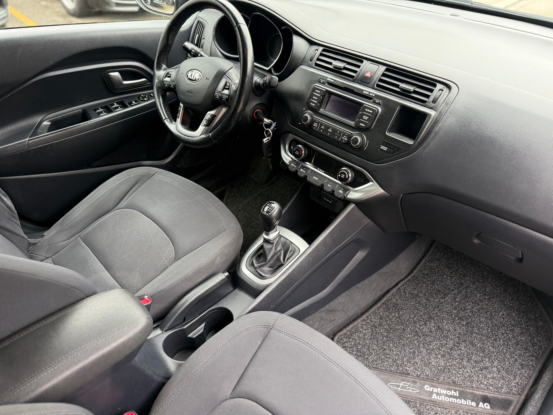 KIA Rio 1.4 CVVT Style-image-5