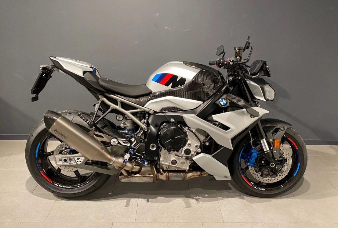 BMW M 1000 R-image-6