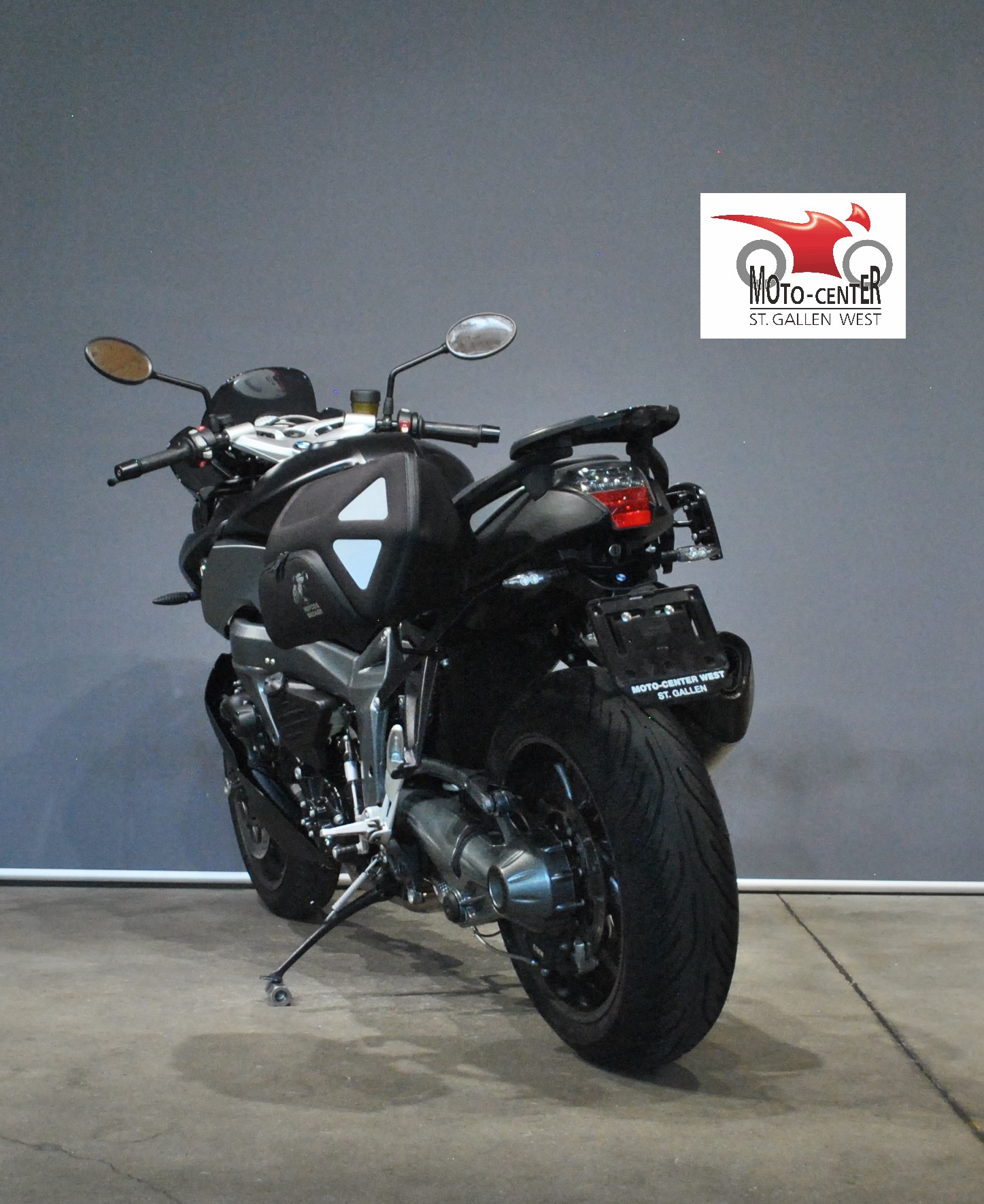 BMW K 1300 R-showroom-element-2