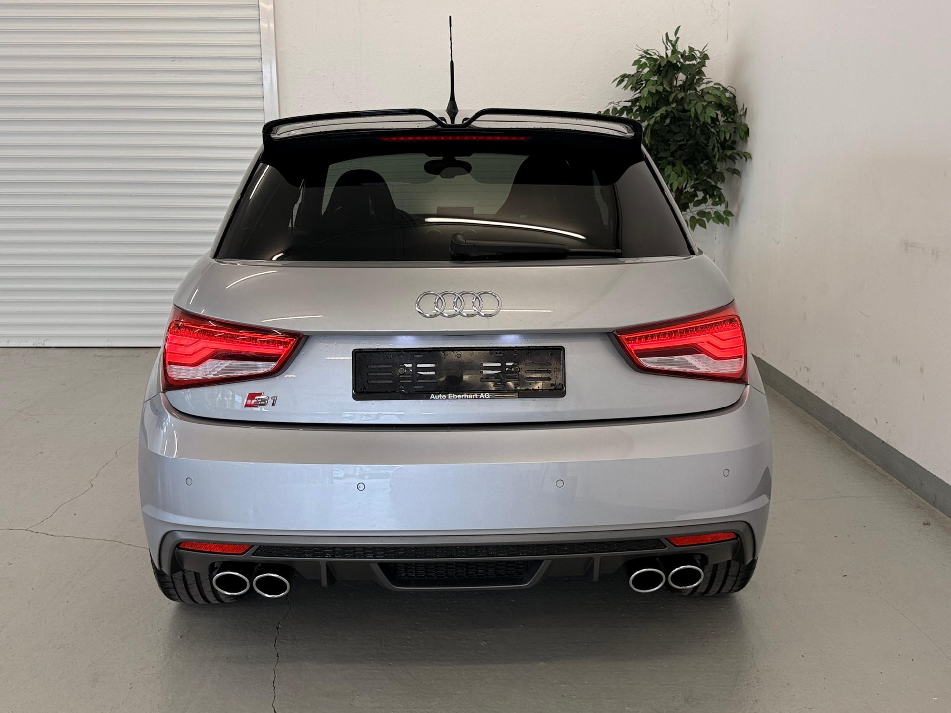 AUDI S1 Sportback 2.0 TFSI quattro-image-5