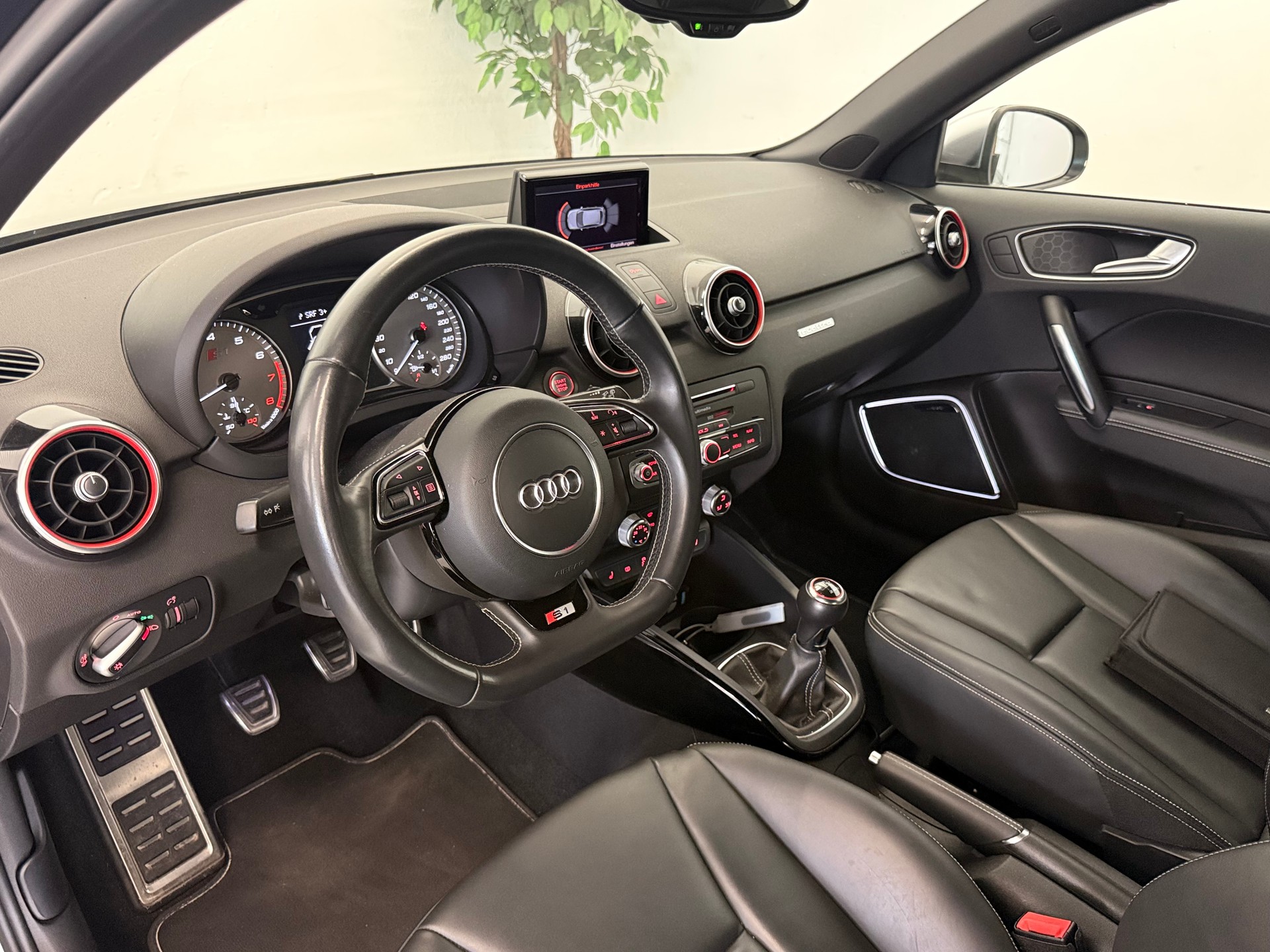 AUDI S1 Sportback 2.0 TFSI quattro-image-7