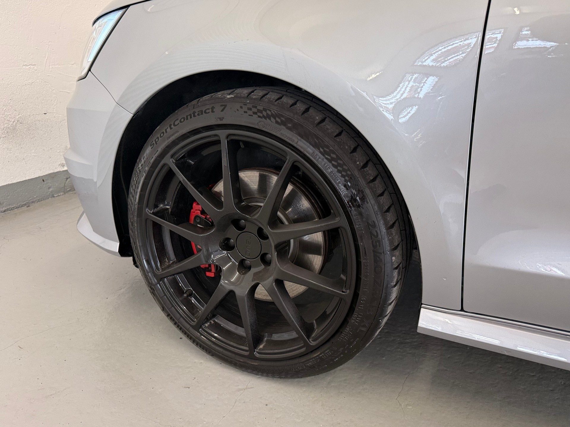 AUDI S1 Sportback 2.0 TFSI quattro-image-6