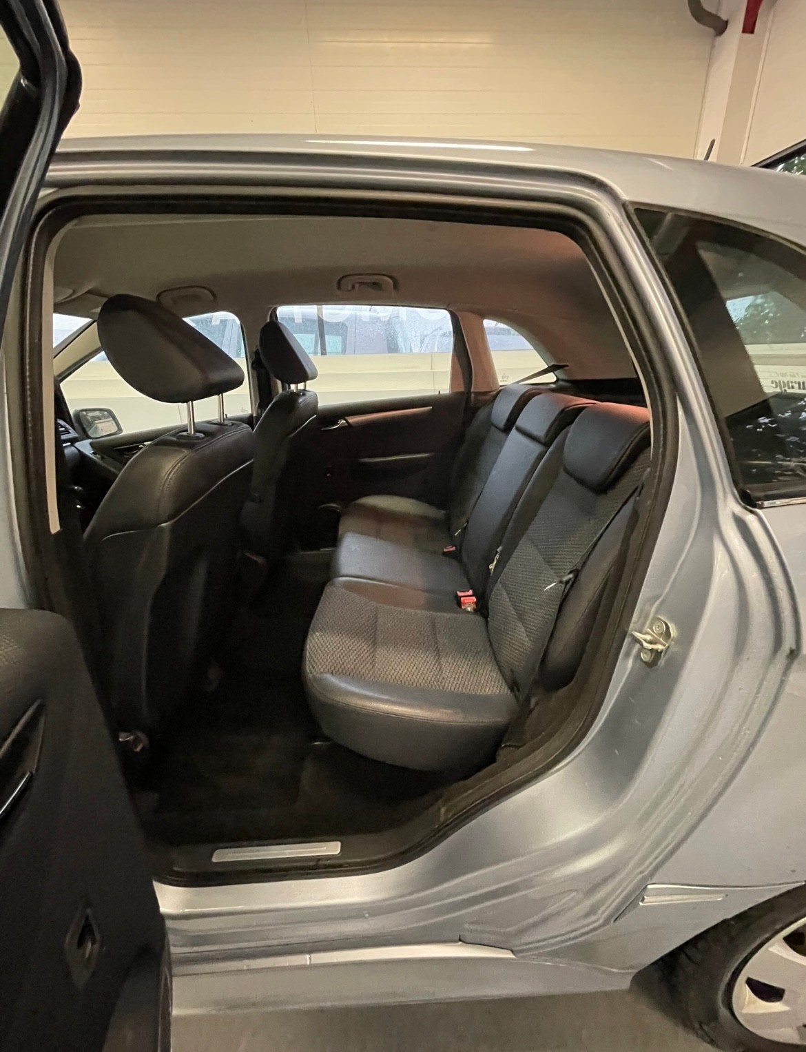 MERCEDES-BENZ B 180 (170) BlueEfficiency-image-9