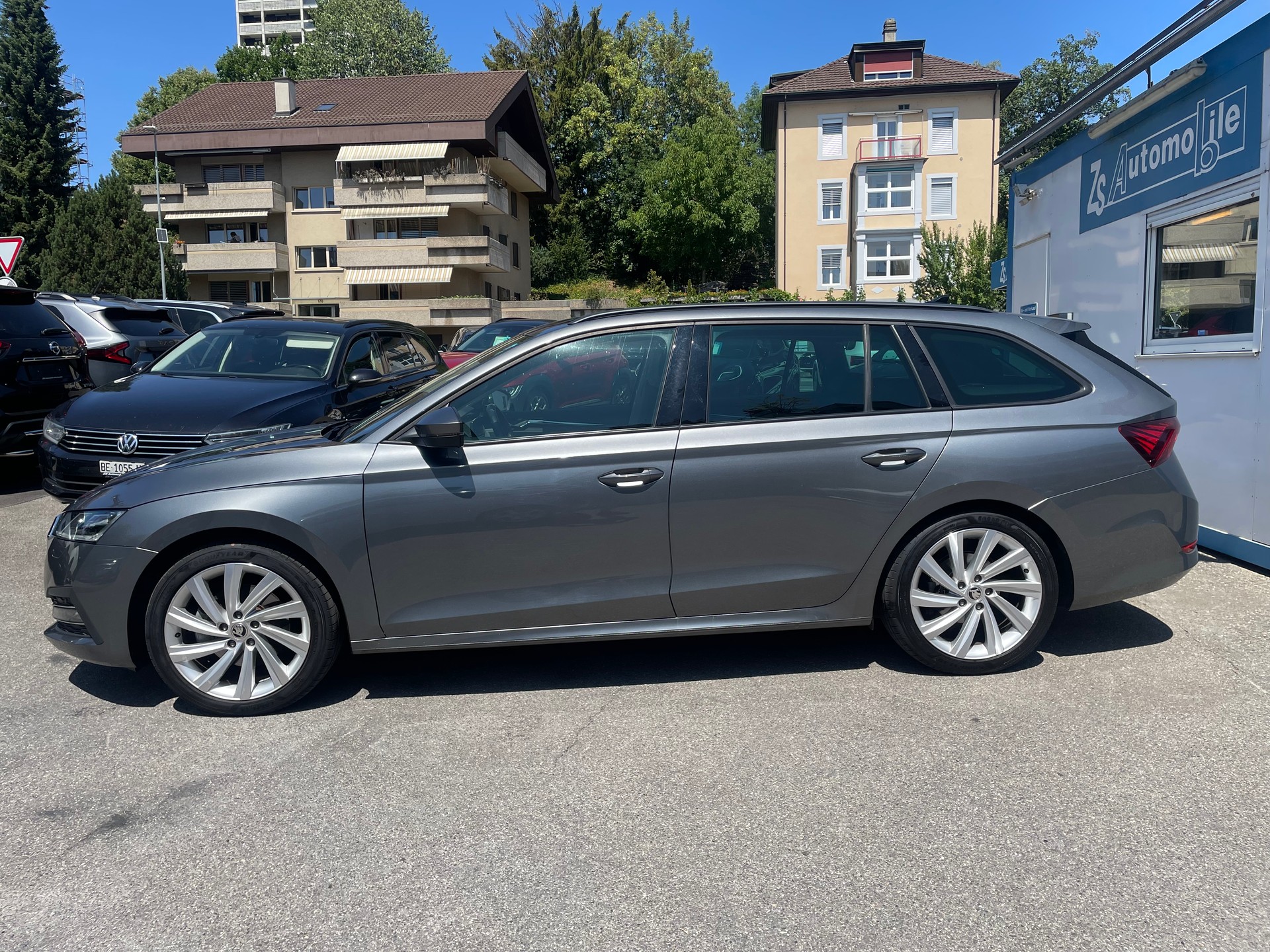 SKODA Octavia Combi 2.0 TDI DSG Style 4x4-image-1