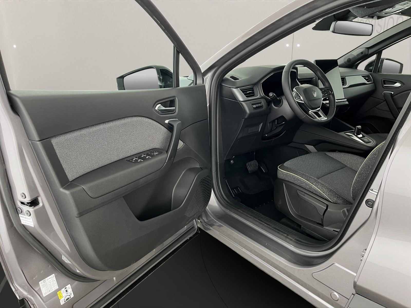 RENAULT Captur 1.8 E-Tech techno-image-6