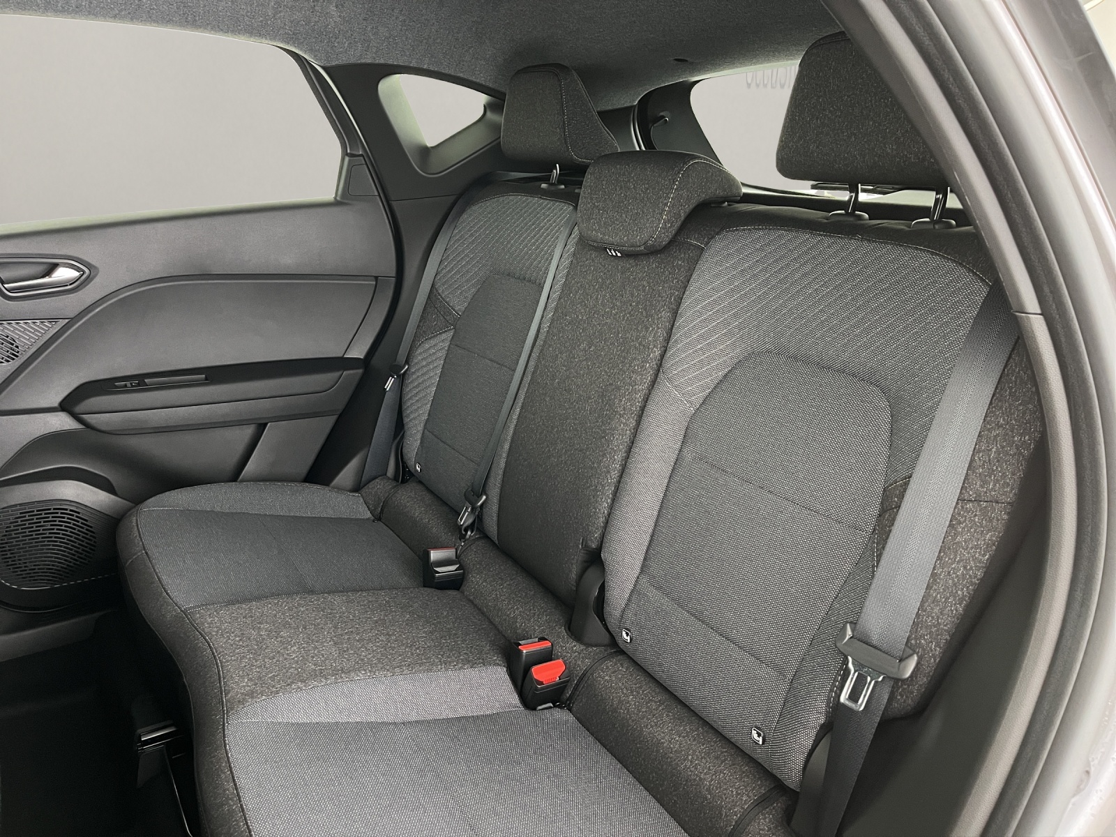 RENAULT Captur 1.8 E-Tech techno-image-16
