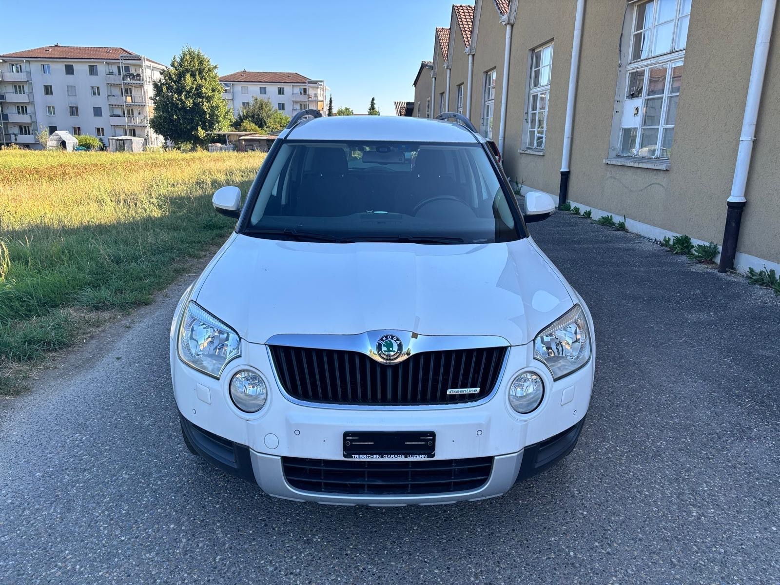 SKODA Yeti 1.6 TDI GL Ambition-image-1
