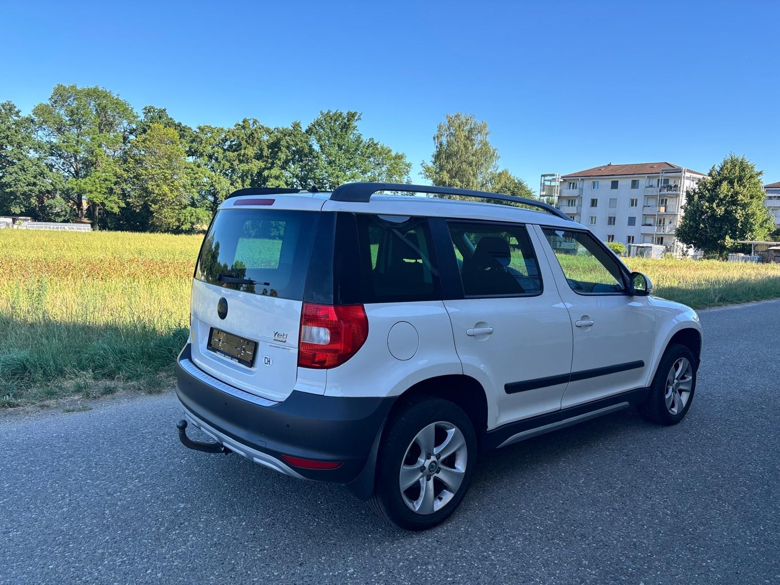 SKODA Yeti 1.6 TDI GL Ambition-image-3