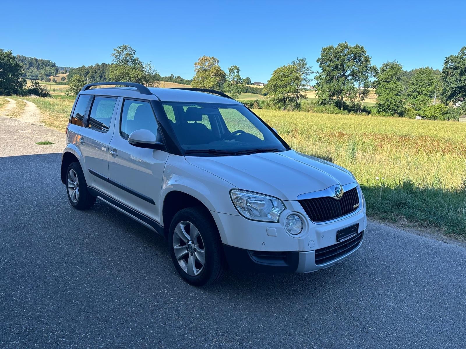 SKODA Yeti 1.6 TDI GL Ambition-image-5