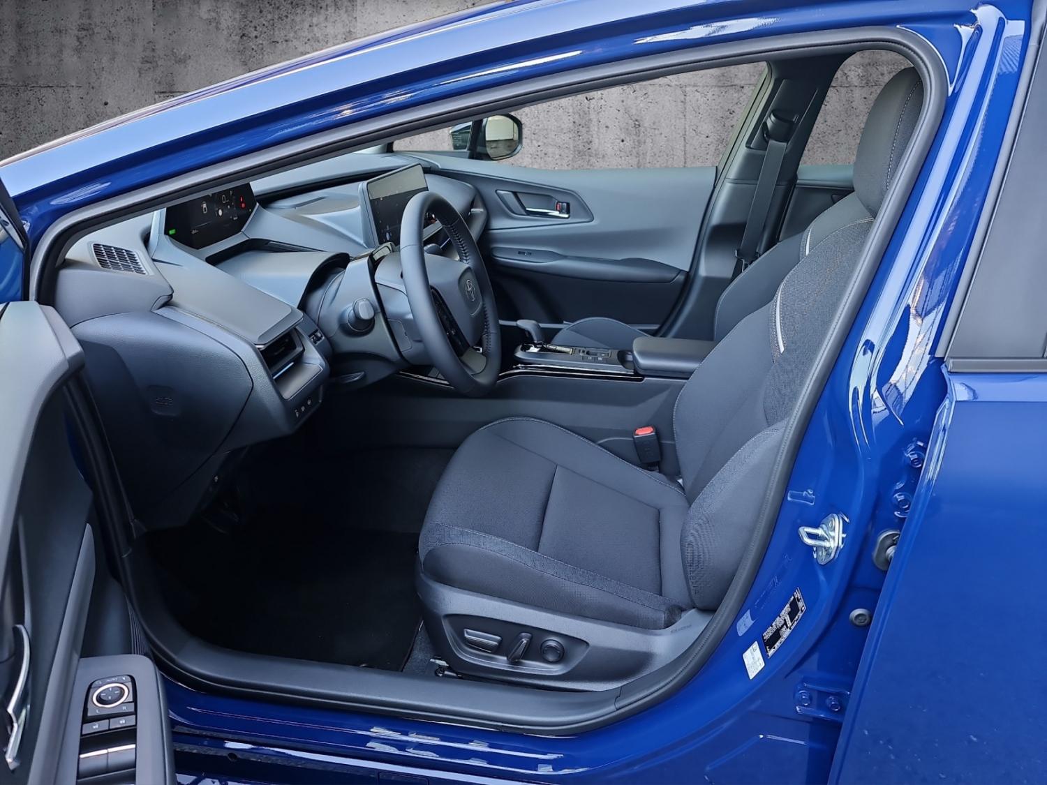 TOYOTA Prius 2.0 Plug-In-Hybrid Trend-image-8