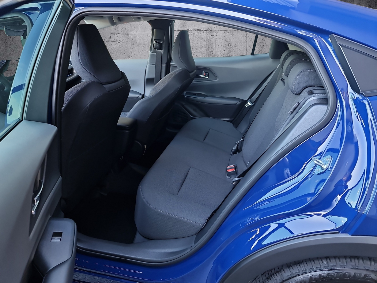 TOYOTA Prius 2.0 Plug-In-Hybrid Trend-image-9